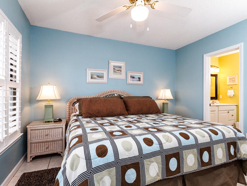 EMERALD TOWERS WEST CONDO - Residential