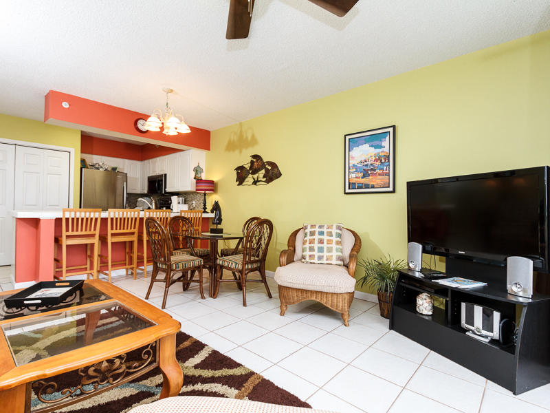 EMERALD TOWERS WEST CONDO - Residential