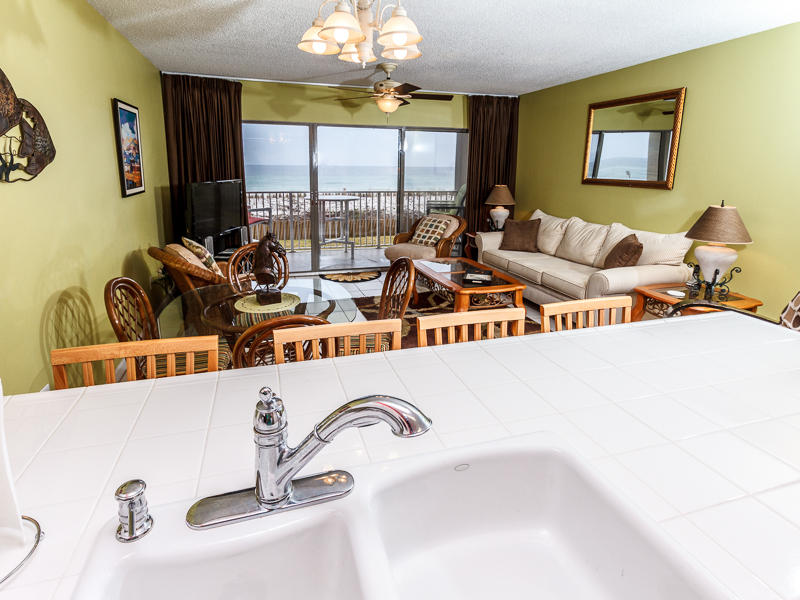 EMERALD TOWERS WEST CONDO - Residential