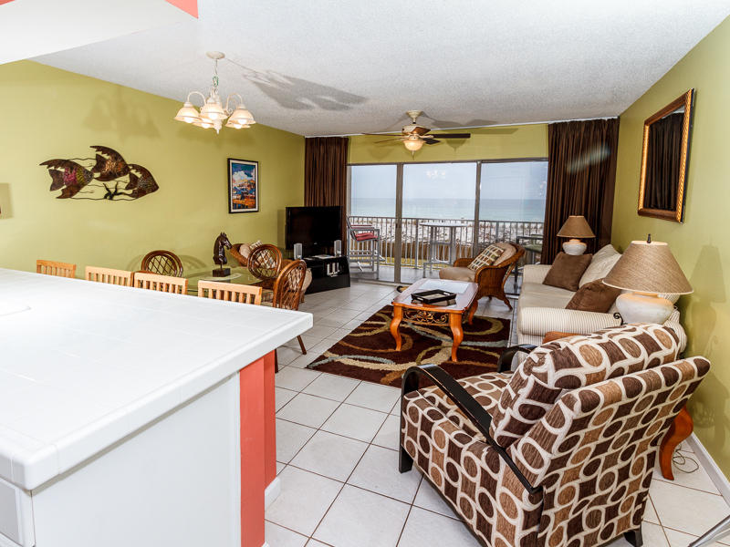 EMERALD TOWERS WEST CONDO - Residential