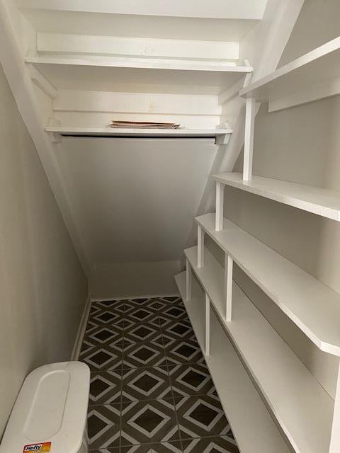 Country Club Est 1st lot 24 blk J - Residential