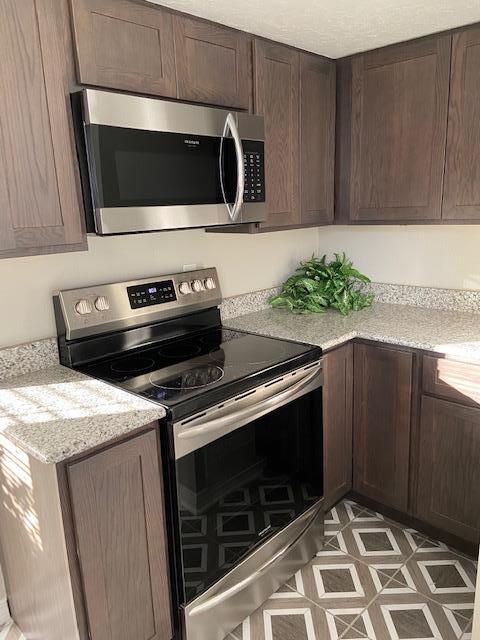 Country Club Est 1st lot 24 blk J - Residential