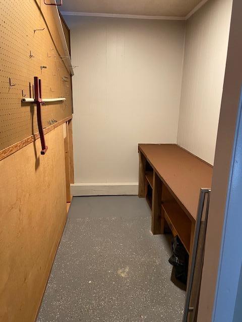 Country Club Est 1st lot 24 blk J - Residential