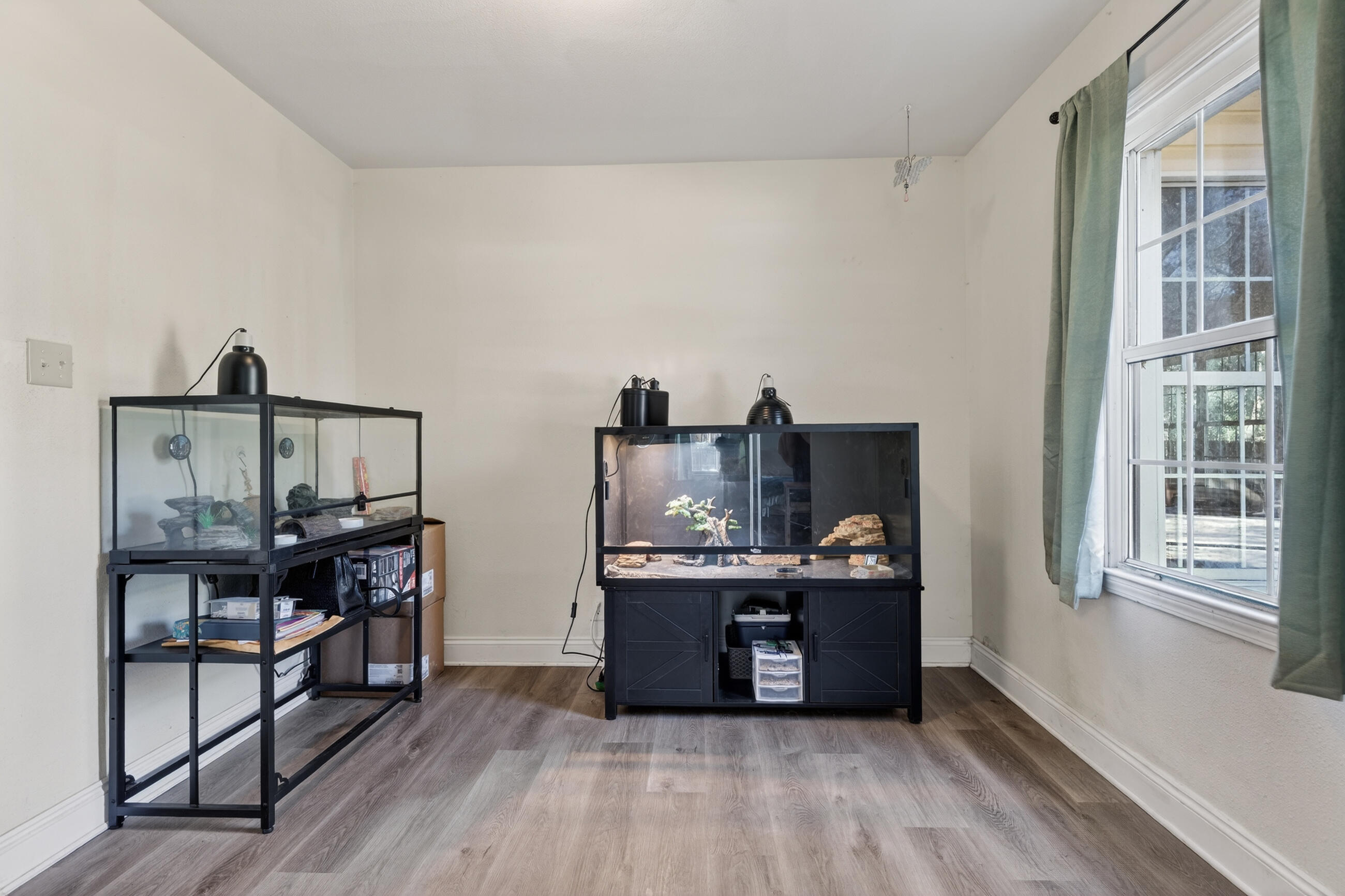 NO RECORDED SUBDIVISION - Residential