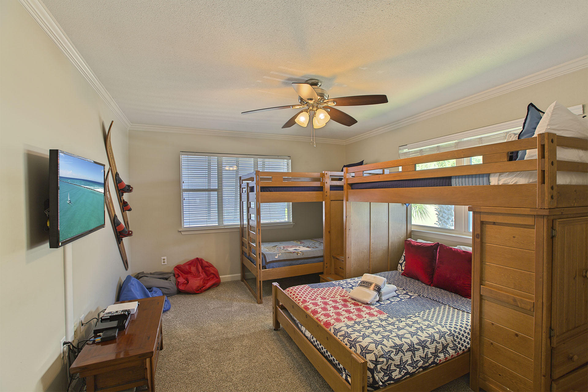 HOLIDAY ISLE - Residential