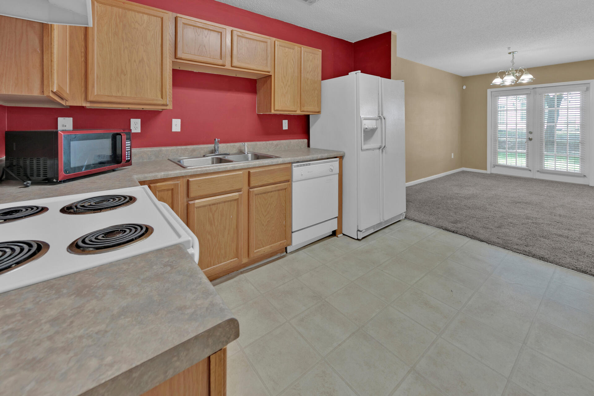 ROLLING PINES - Residential