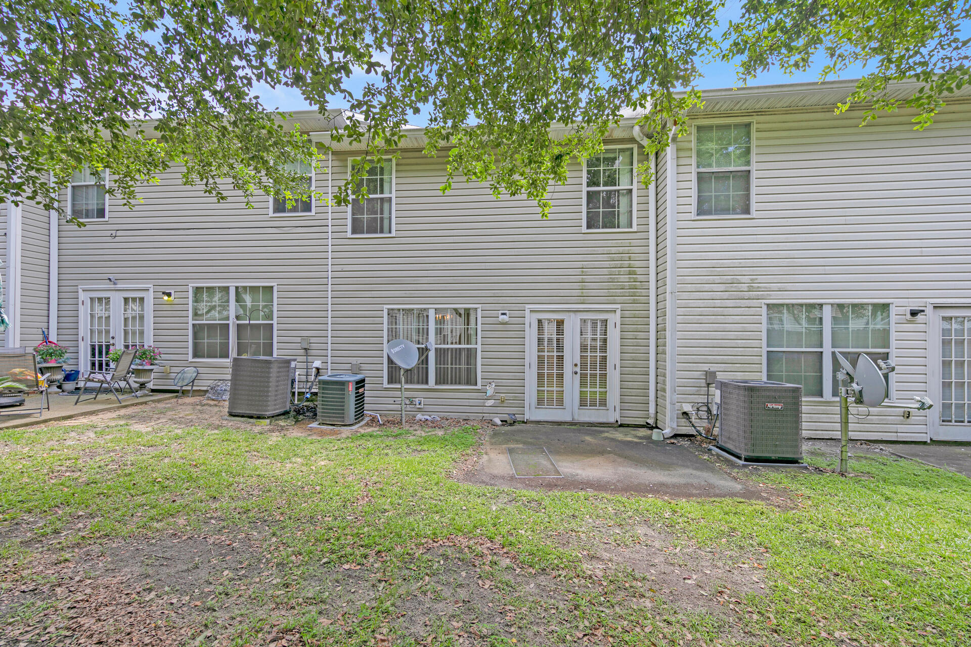 ROLLING PINES - Residential