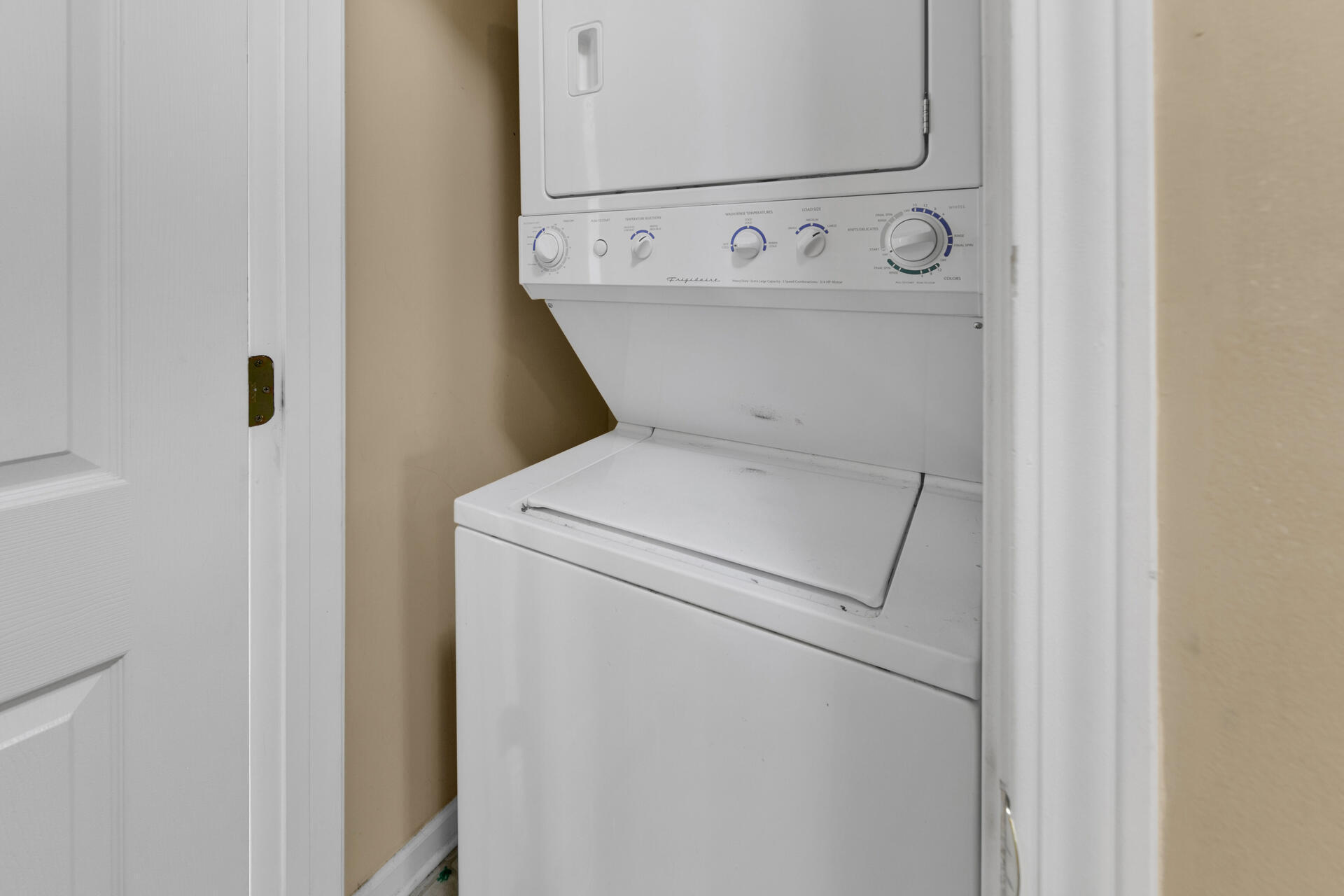 ROLLING PINES - Residential