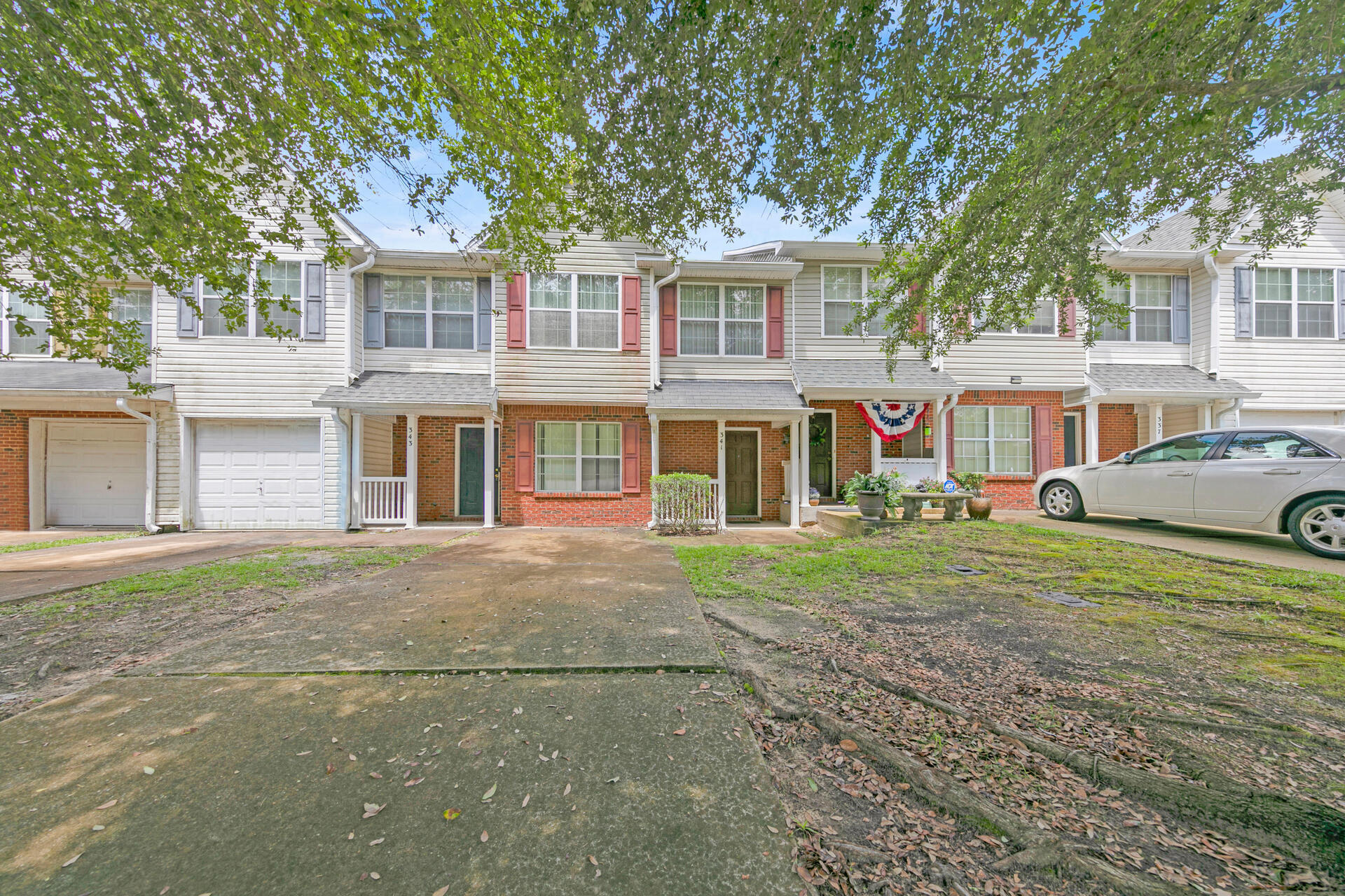 ROLLING PINES - Residential