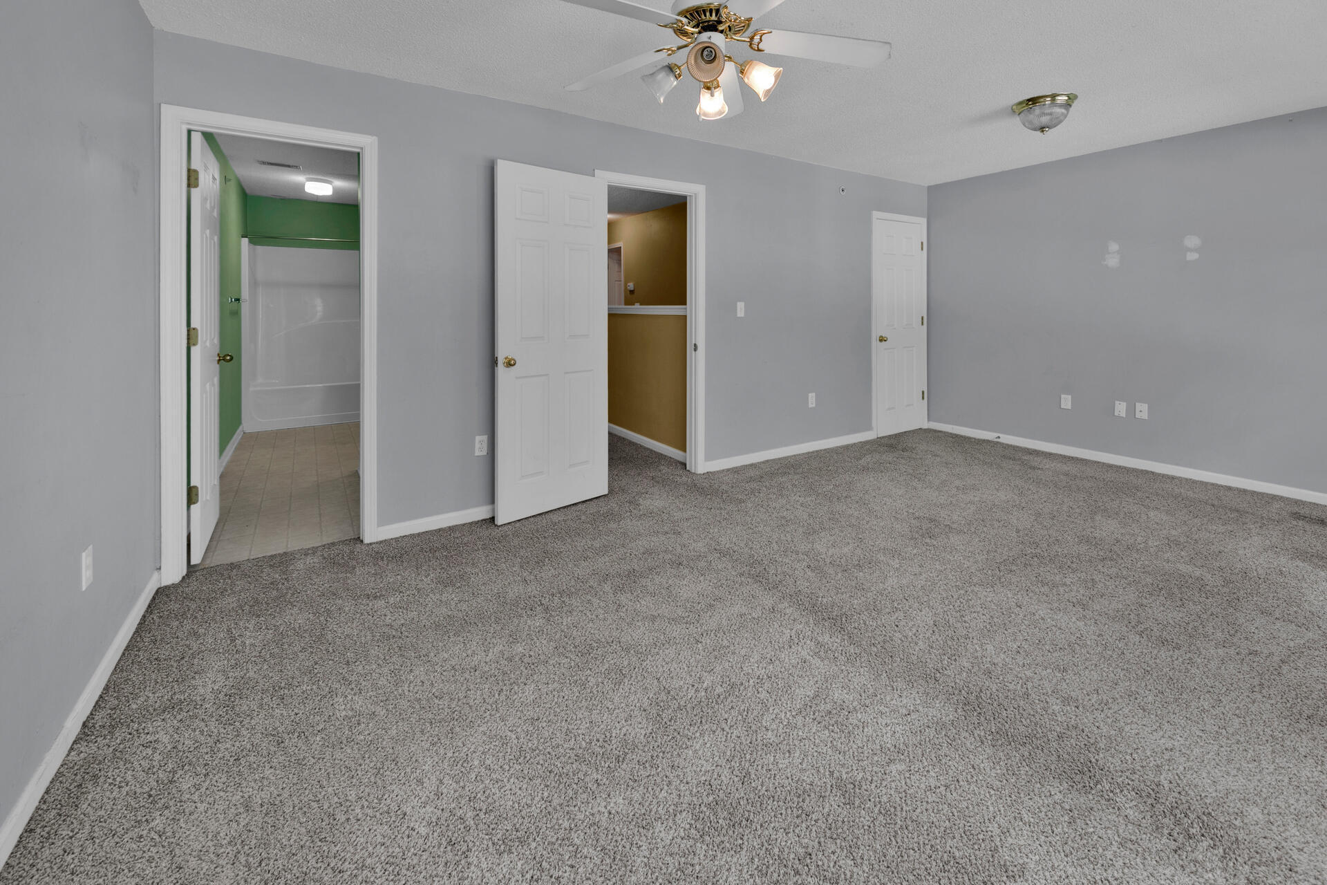 ROLLING PINES - Residential