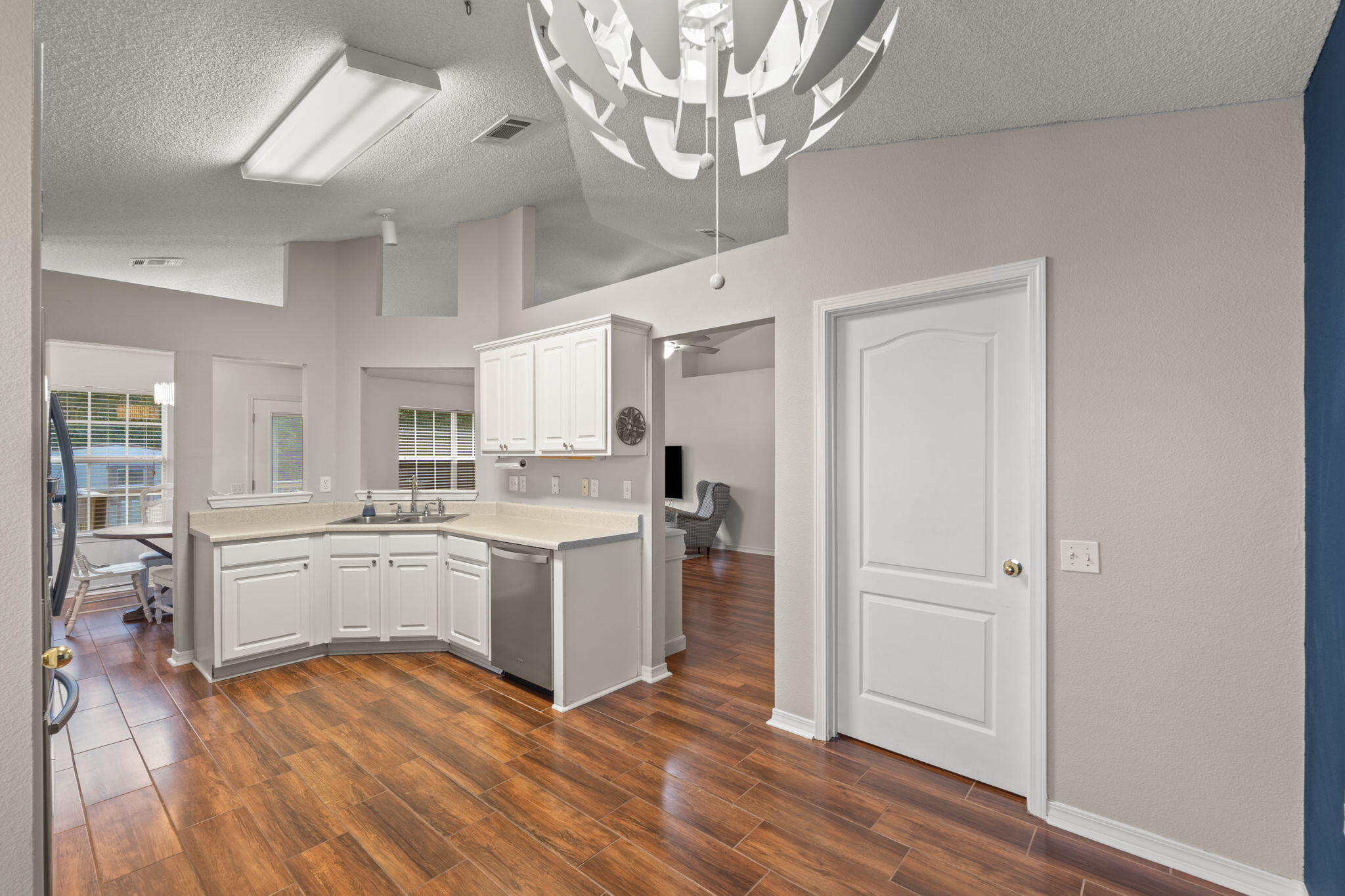 SHADOW LAKES - Residential