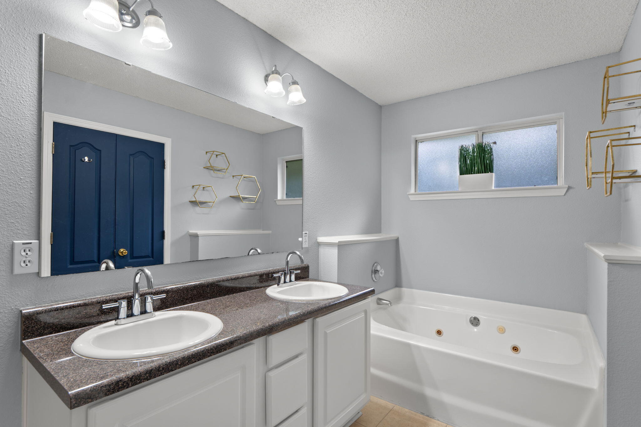 SHADOW LAKES - Residential