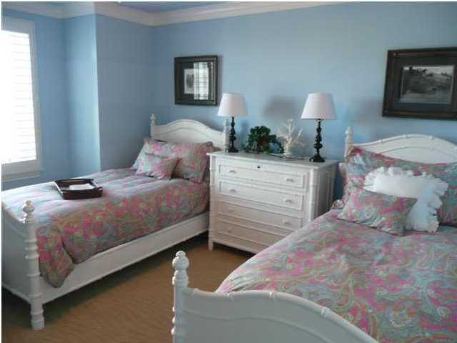 SOUTHWINDS III - Residential
