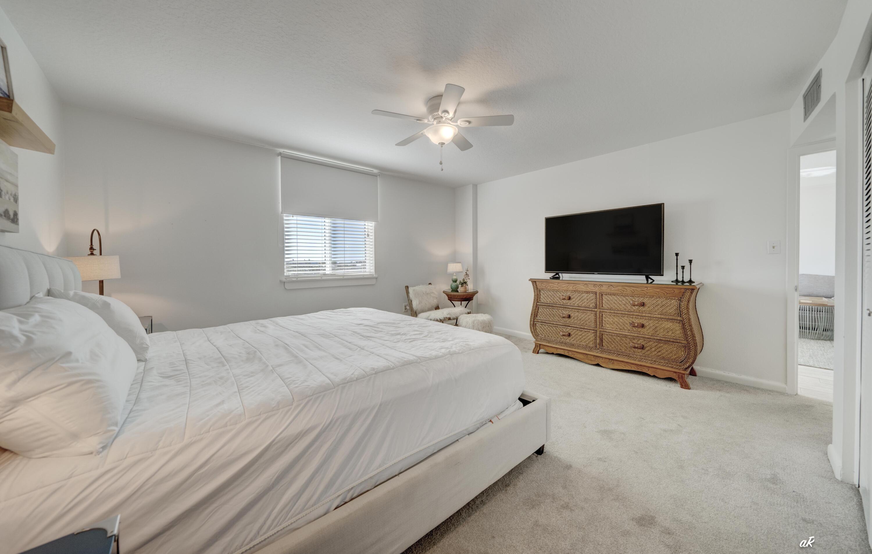 DOLPHIN POINT CONDO - Residential