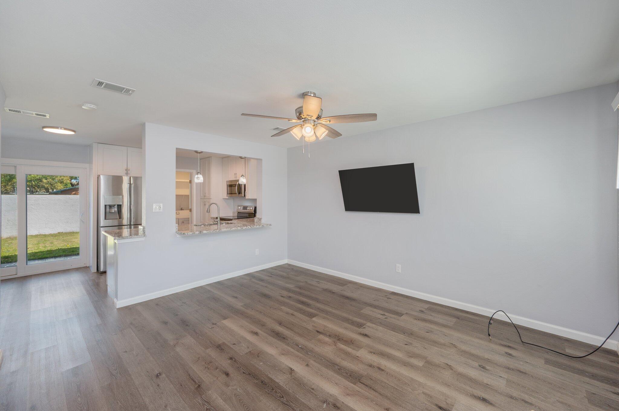 INDIAN HILLS - Residential Lease