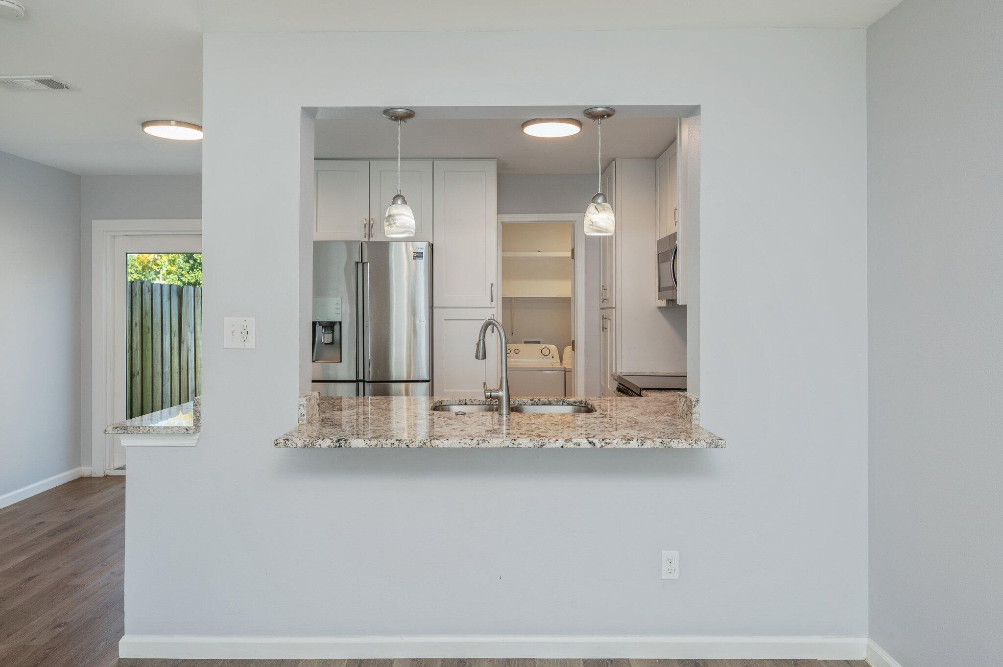 INDIAN HILLS - Residential Lease