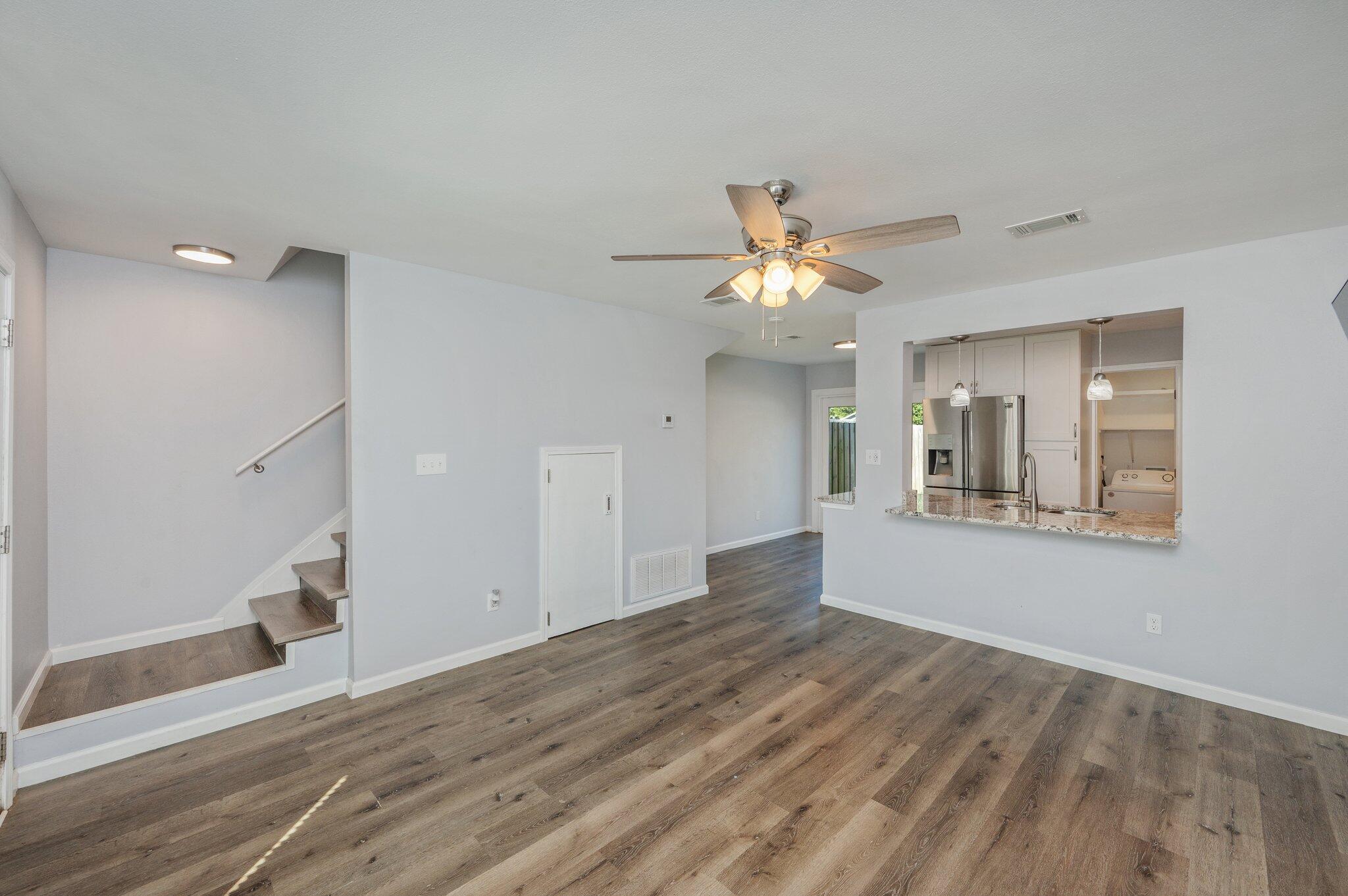 INDIAN HILLS - Residential Lease