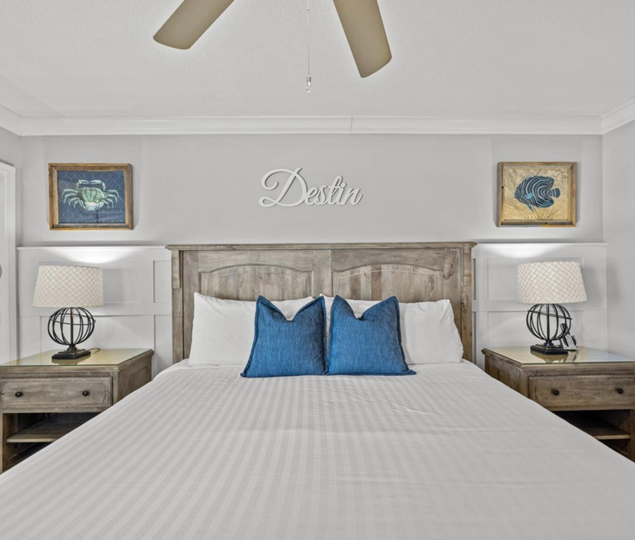 HOLIDAY SURF & RACQUET CLUB - Residential