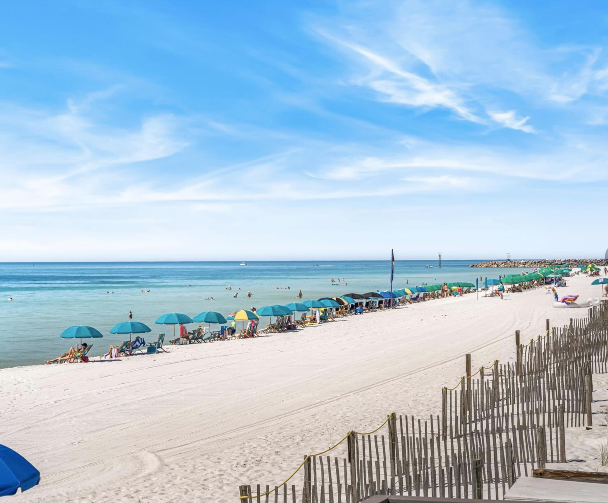 HOLIDAY SURF & RACQUET CLUB - Residential