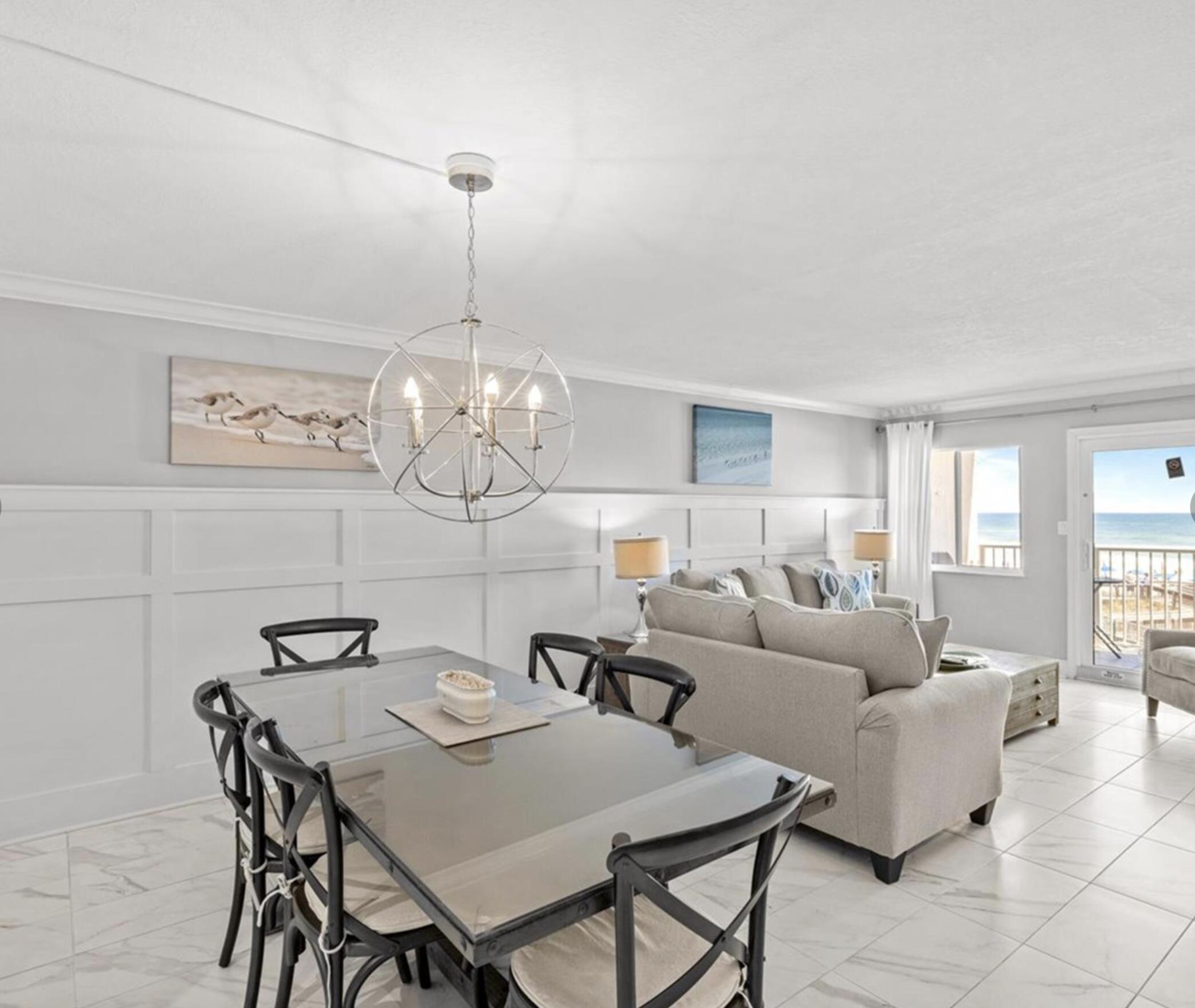 HOLIDAY SURF & RACQUET CLUB - Residential