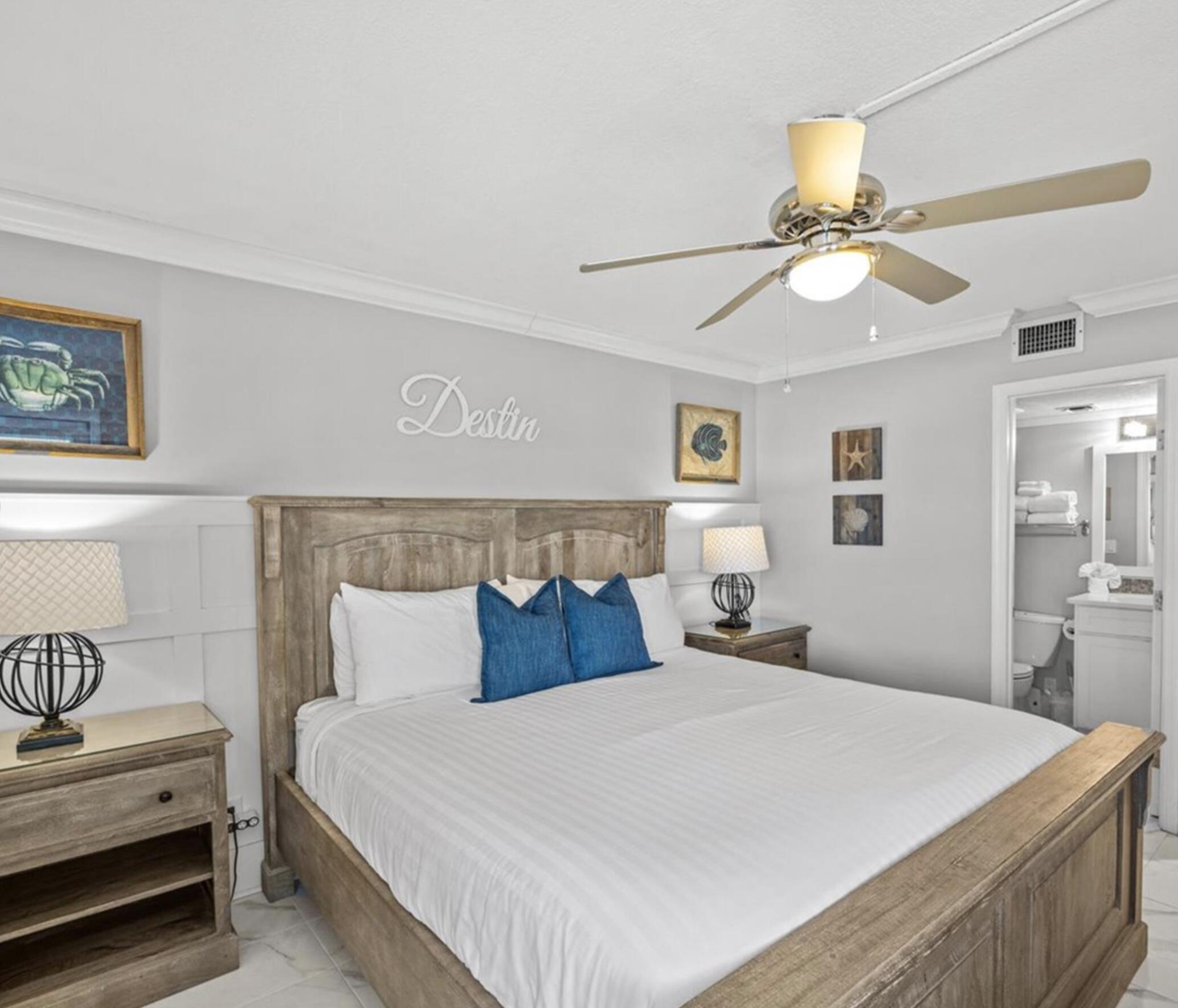 HOLIDAY SURF & RACQUET CLUB - Residential