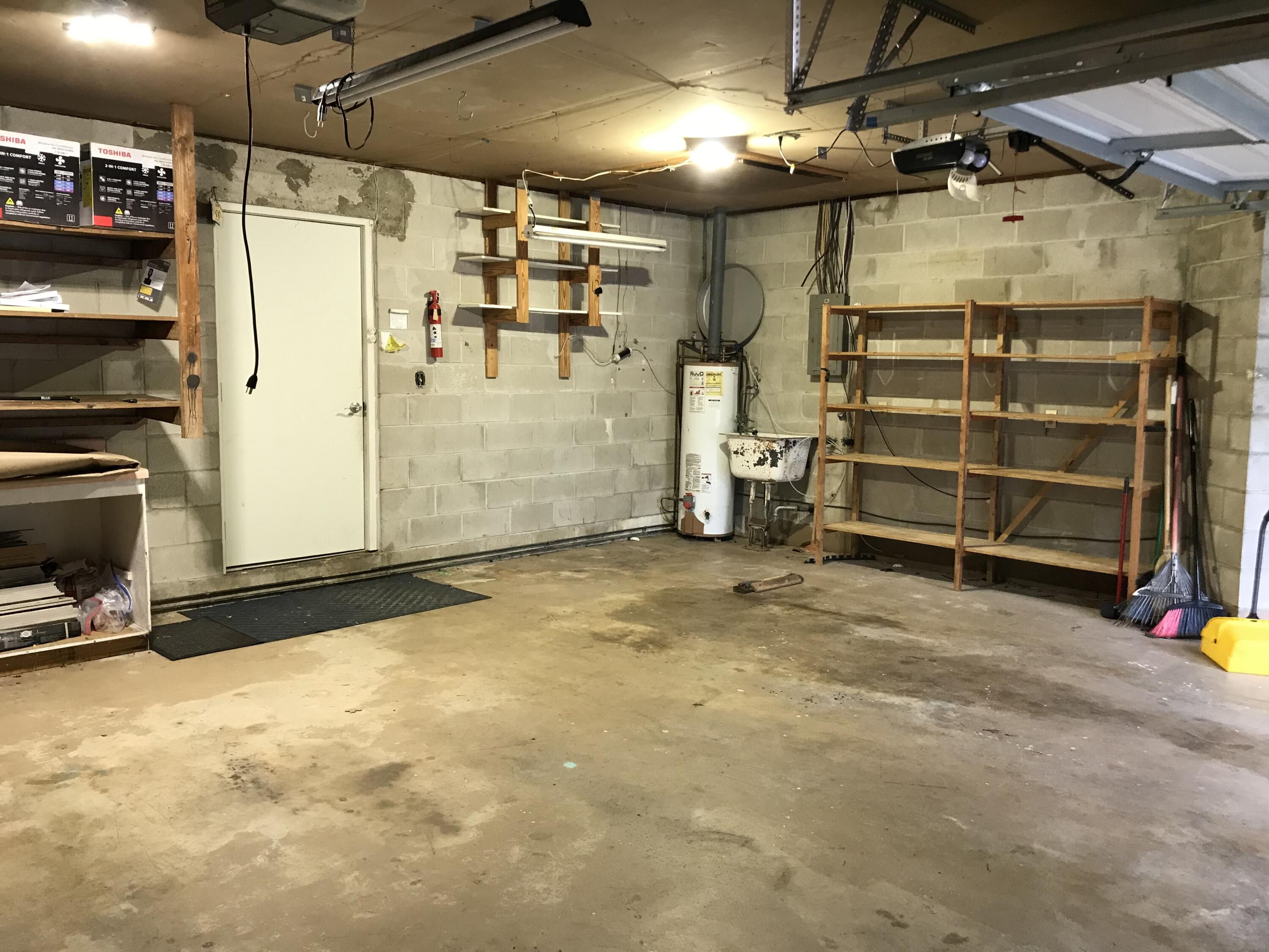 LONGWOOD S/D 1ST ADDN - Residential Lease