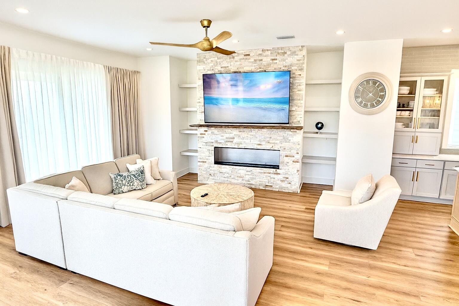 BLUE MOUNTAIN ESTATES - Residential