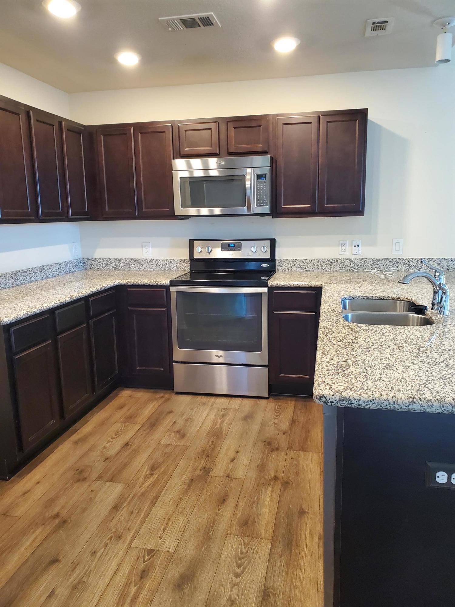 Navarre 1st Addn - Residential