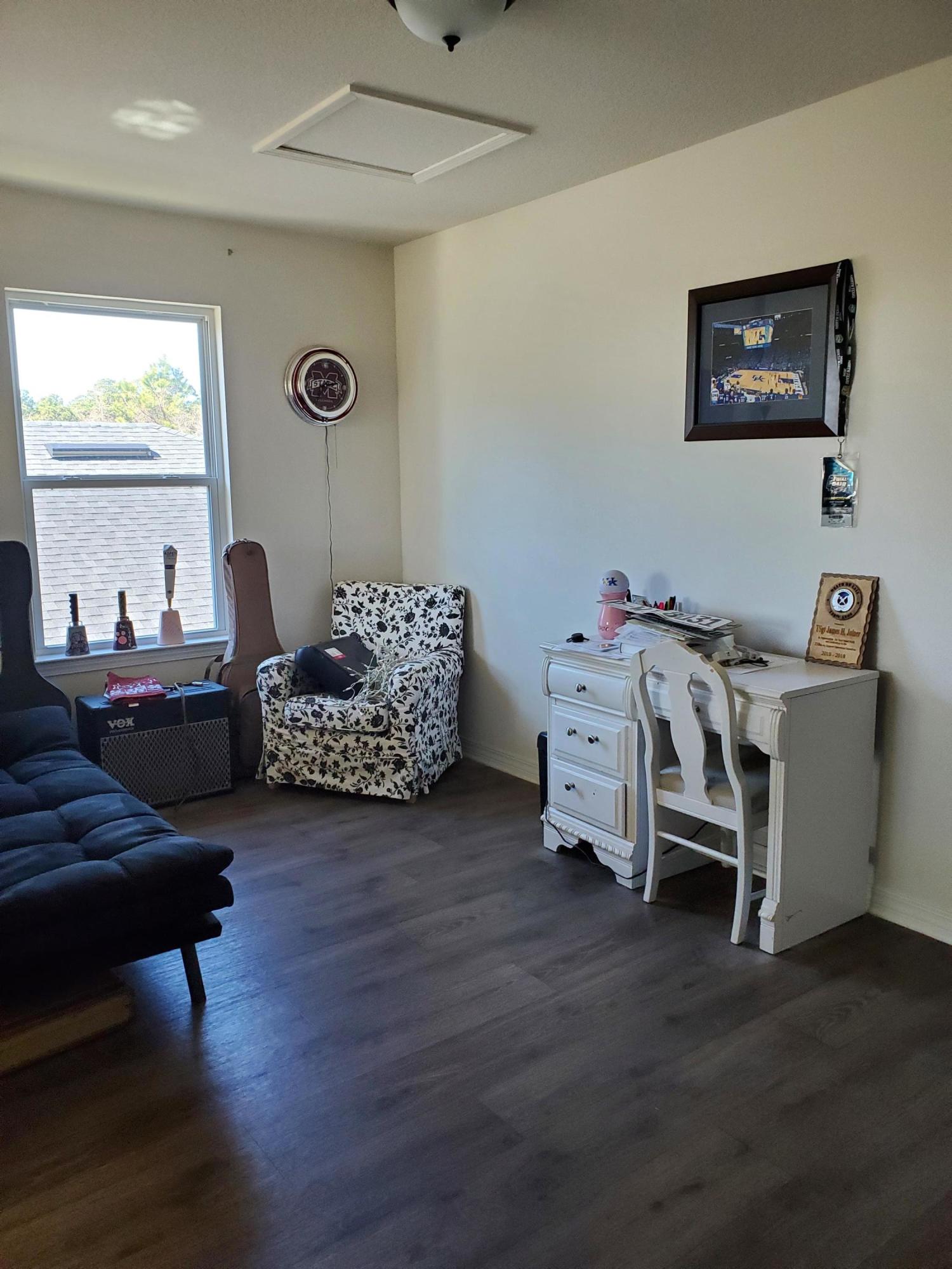 Navarre 1st Addn - Residential