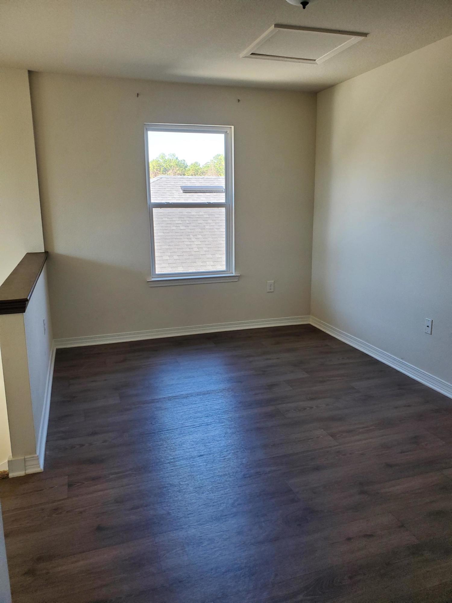 Navarre 1st Addn - Residential