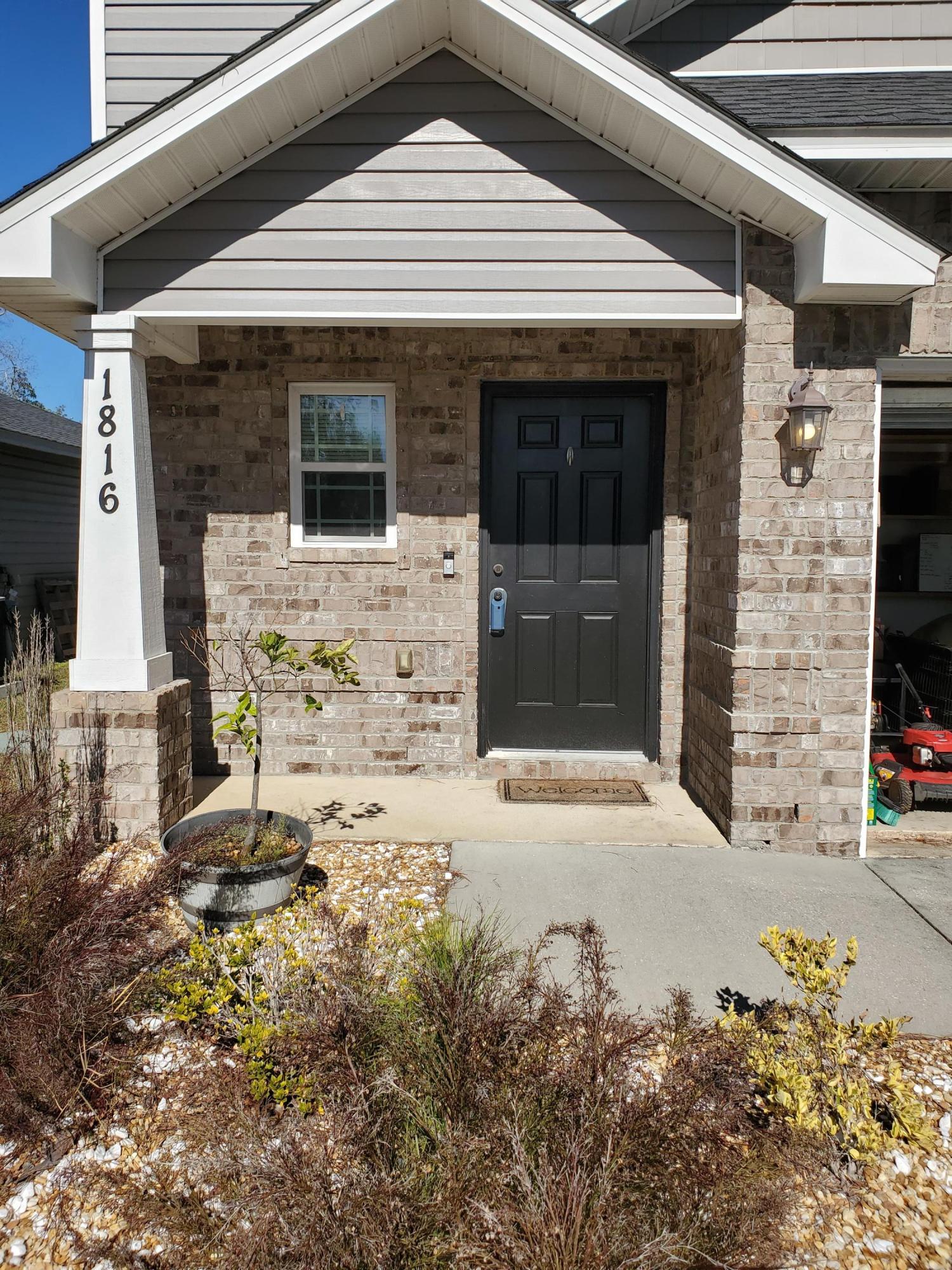 Navarre 1st Addn - Residential