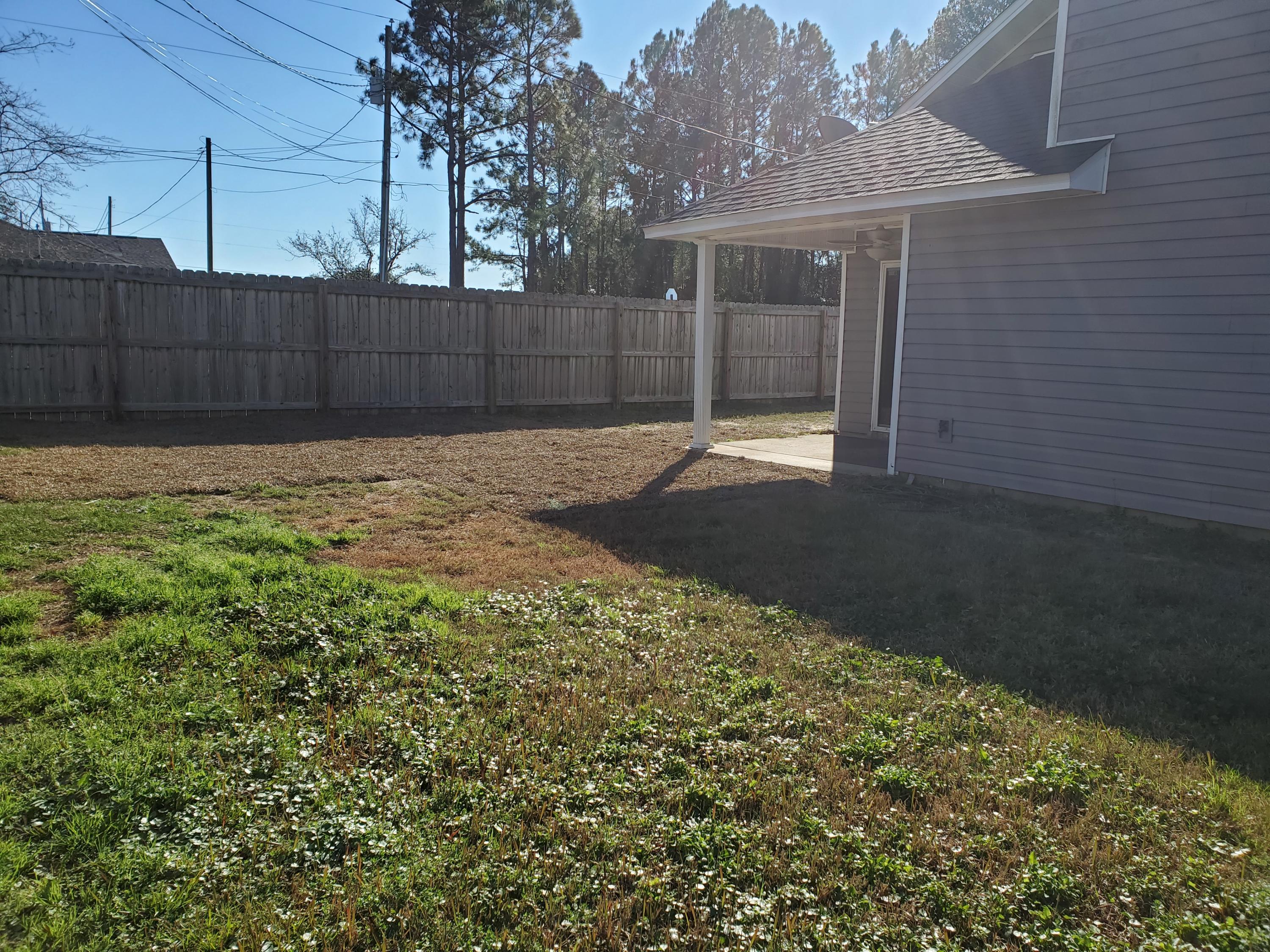 Navarre 1st Addn - Residential