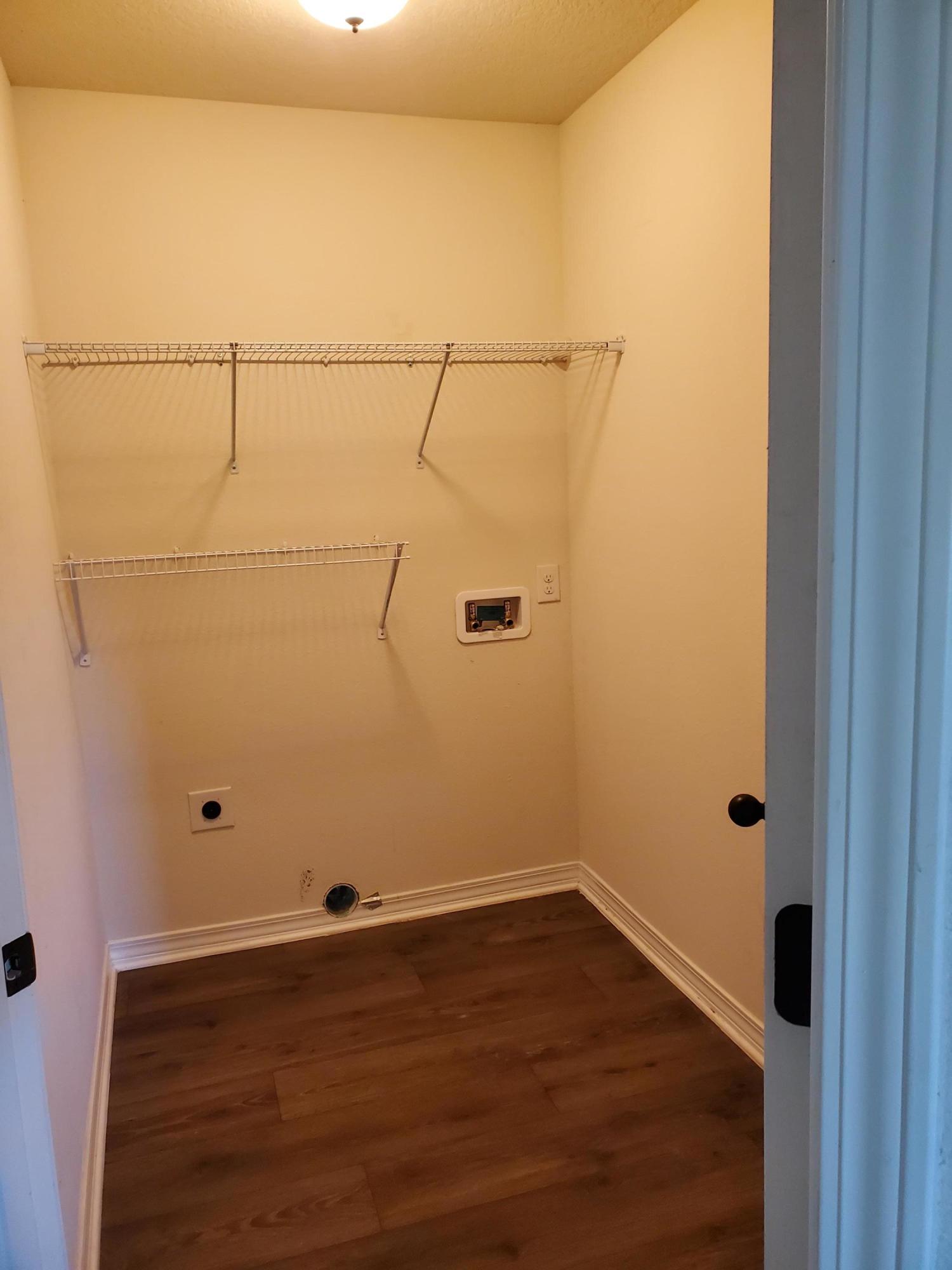 Navarre 1st Addn - Residential