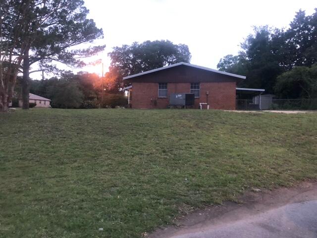 COLONIAL ESTATES - Residential