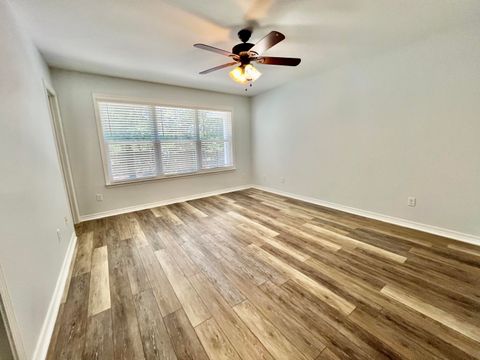 A home in DeFuniak Springs