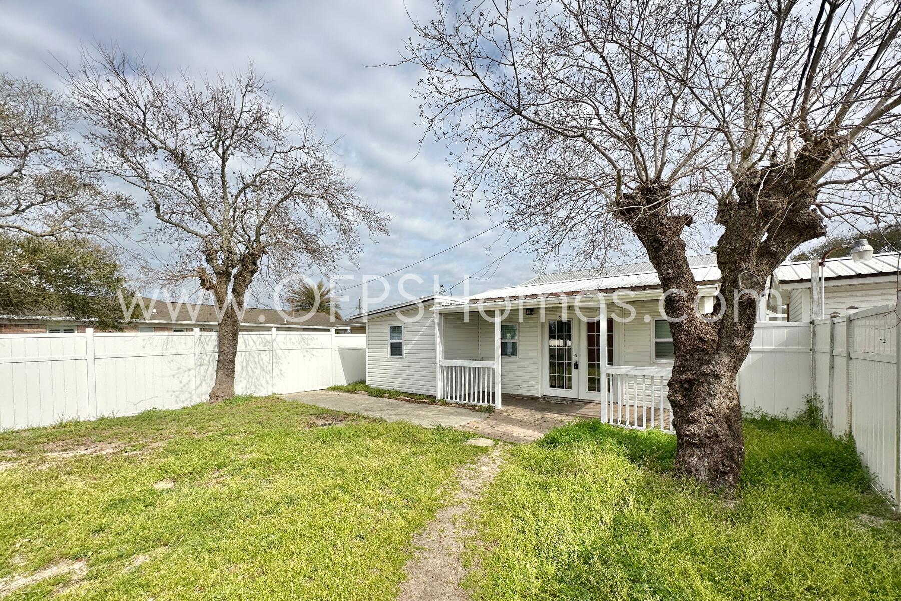 LAGUNA BEACH - Residential Lease