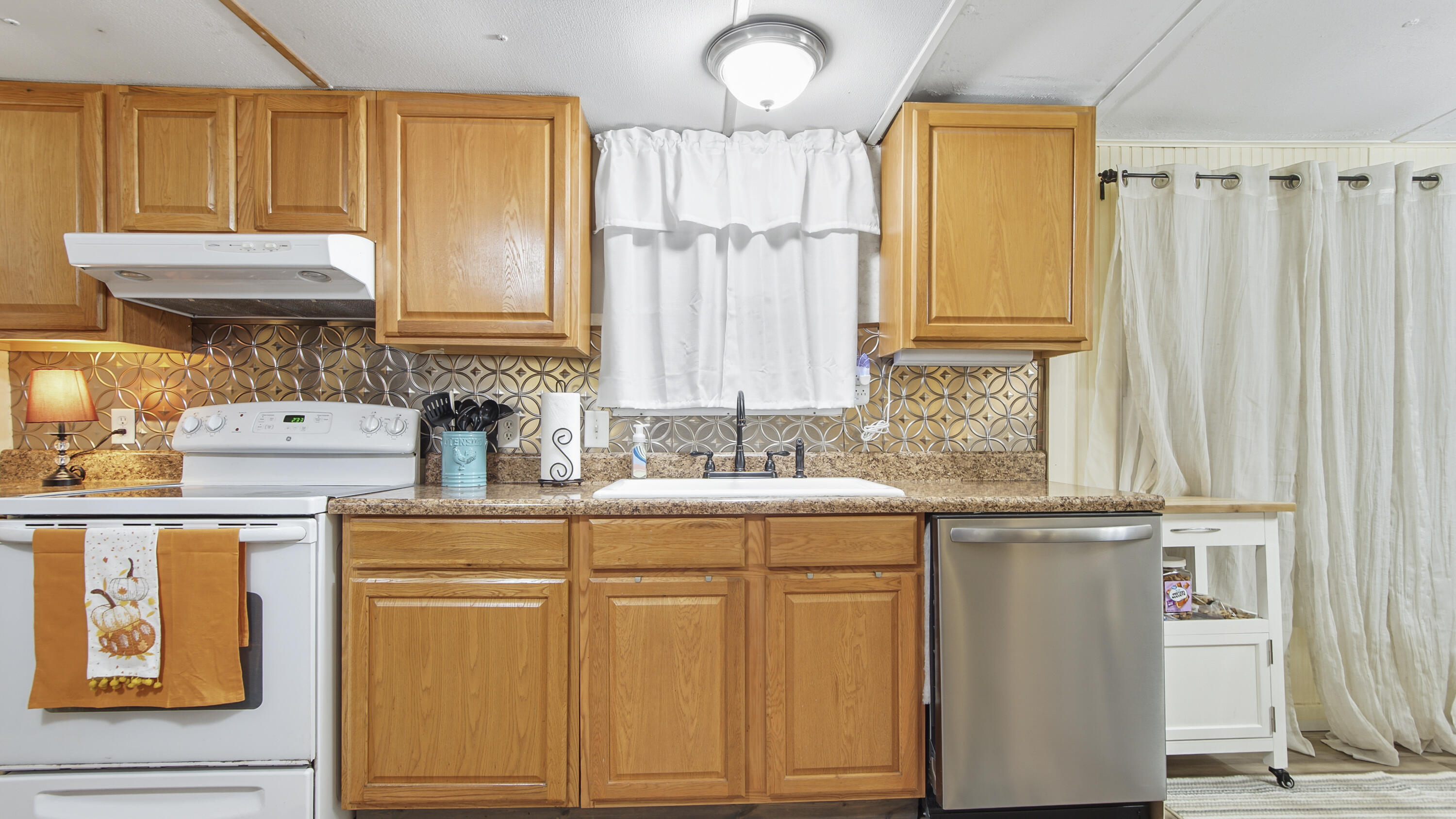 NO RECORDED SUBDIVISION - Residential