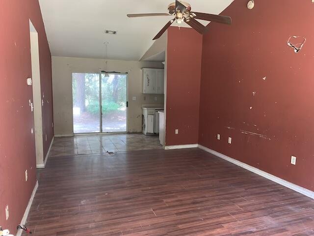 MORRIS ADDN TO CRESTVIEW - Residential