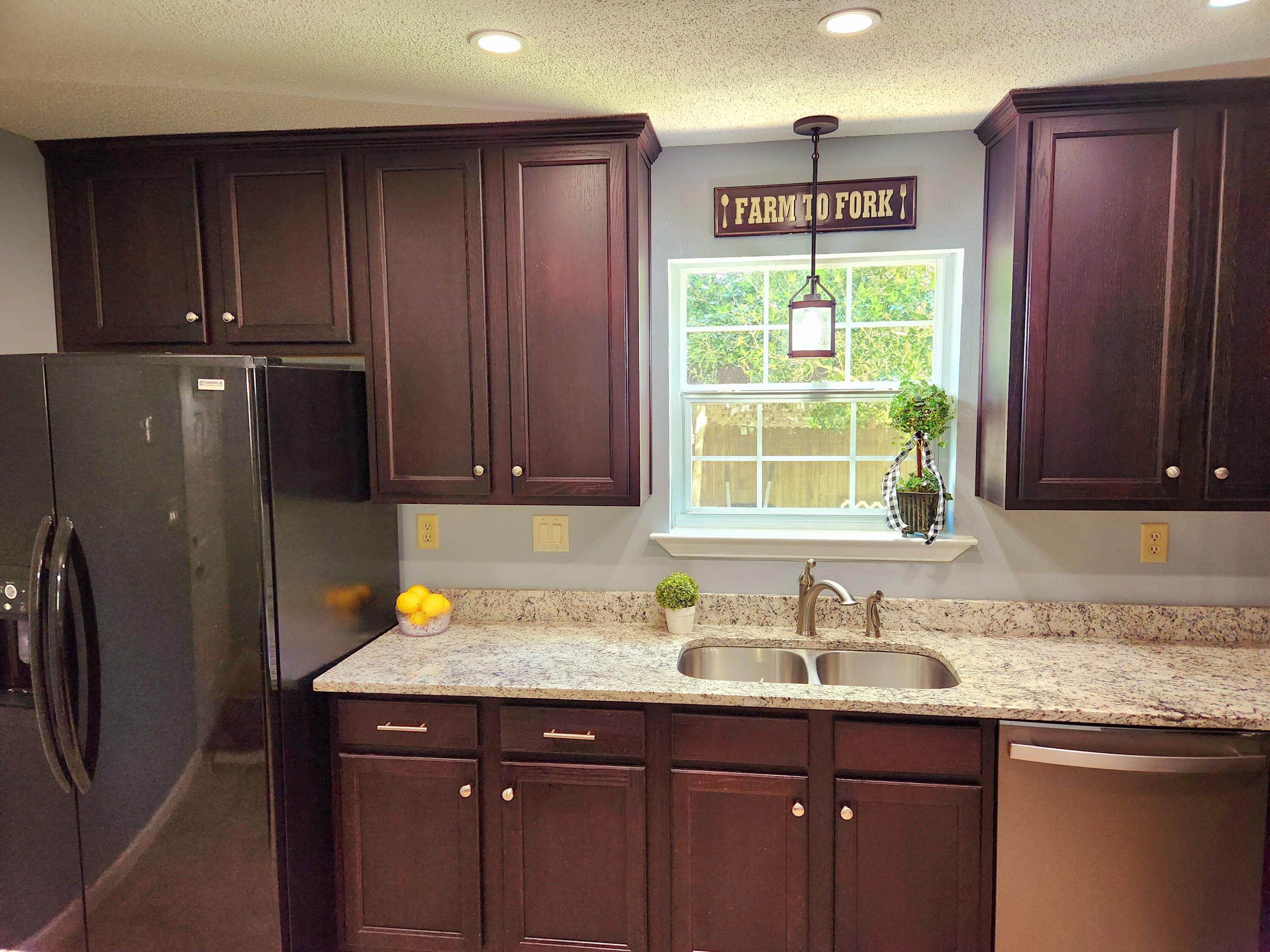 COUNTRYVIEW ESTATES 2ND ADDN - Residential