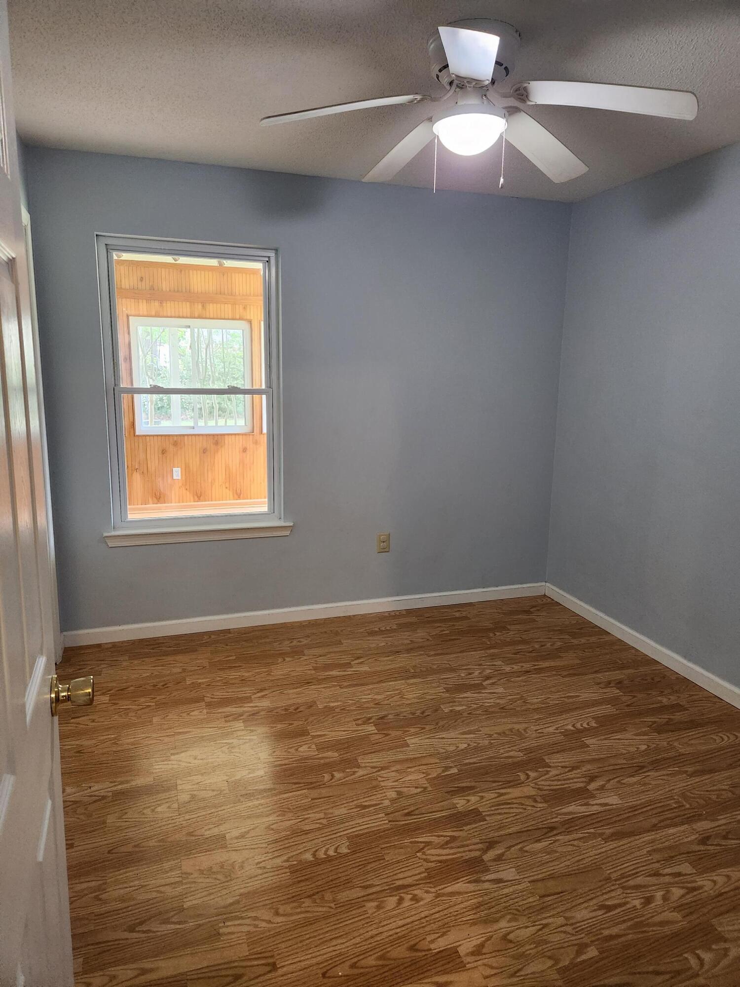 COUNTRYVIEW ESTATES 2ND ADDN - Residential