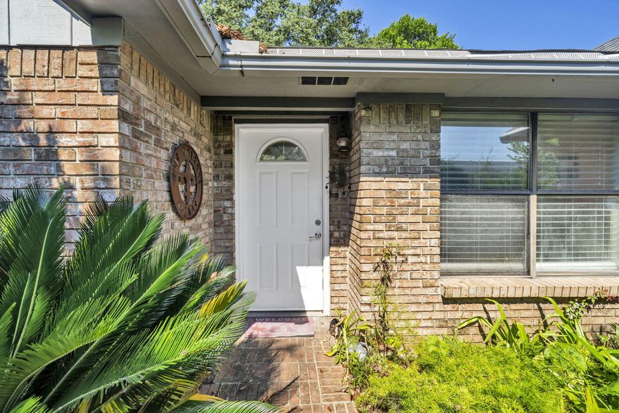 SHORT TERM RENTAILS ALLOWED! DEED 24ft BOAT SLIP 1 STORY-3 Bedrooms, 2 bathrooms and a 1 car garage townhome.  As you walk into your home you have cathedral ceilings in your family room. LVP FLOORING THROUGHOUT your home. Family room opens to your dining room which has French doors that lead out to your covered patio.  Breakfast bar is what divides the kitchen from the dining room.  Master suite with your en-suite is off of the kitchen. Your bathroom has tile and a marble tub.  You have a nice size master suite with walk in closet. Your other 2 guest bedrooms and bath are off of the family room. You have a hall that leads you to your spare bedrooms.  You have a tiled full bath with and a tub/shower between the guest rooms. Your back guest room has a door that leads out to your tiled patio YOUR BOAT SLIP IS JUST STEPS AWAY. You also have an additional parking spot across the street that has your name on it.  If you do not want the privacy that the bushes offer you can do what the first 1 story townhome did on Waterway.  They have front parking with grass.