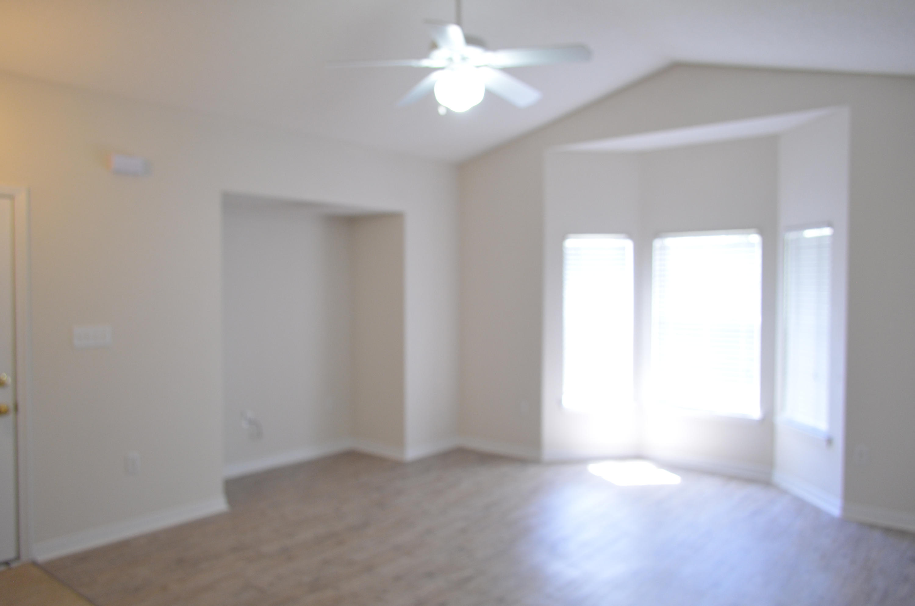 OAKS THE - Residential Lease