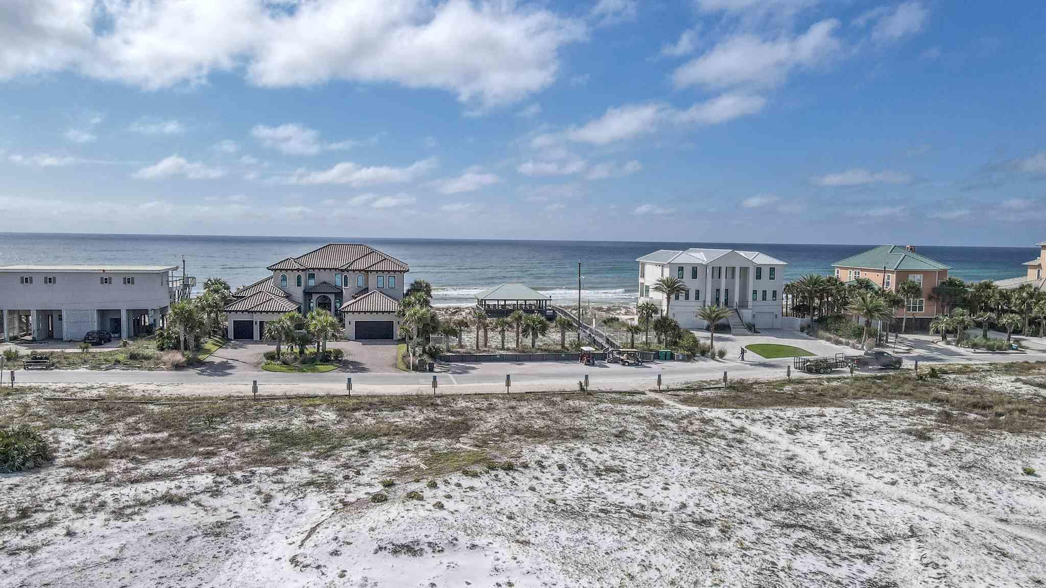 Gulf Pines. - Land