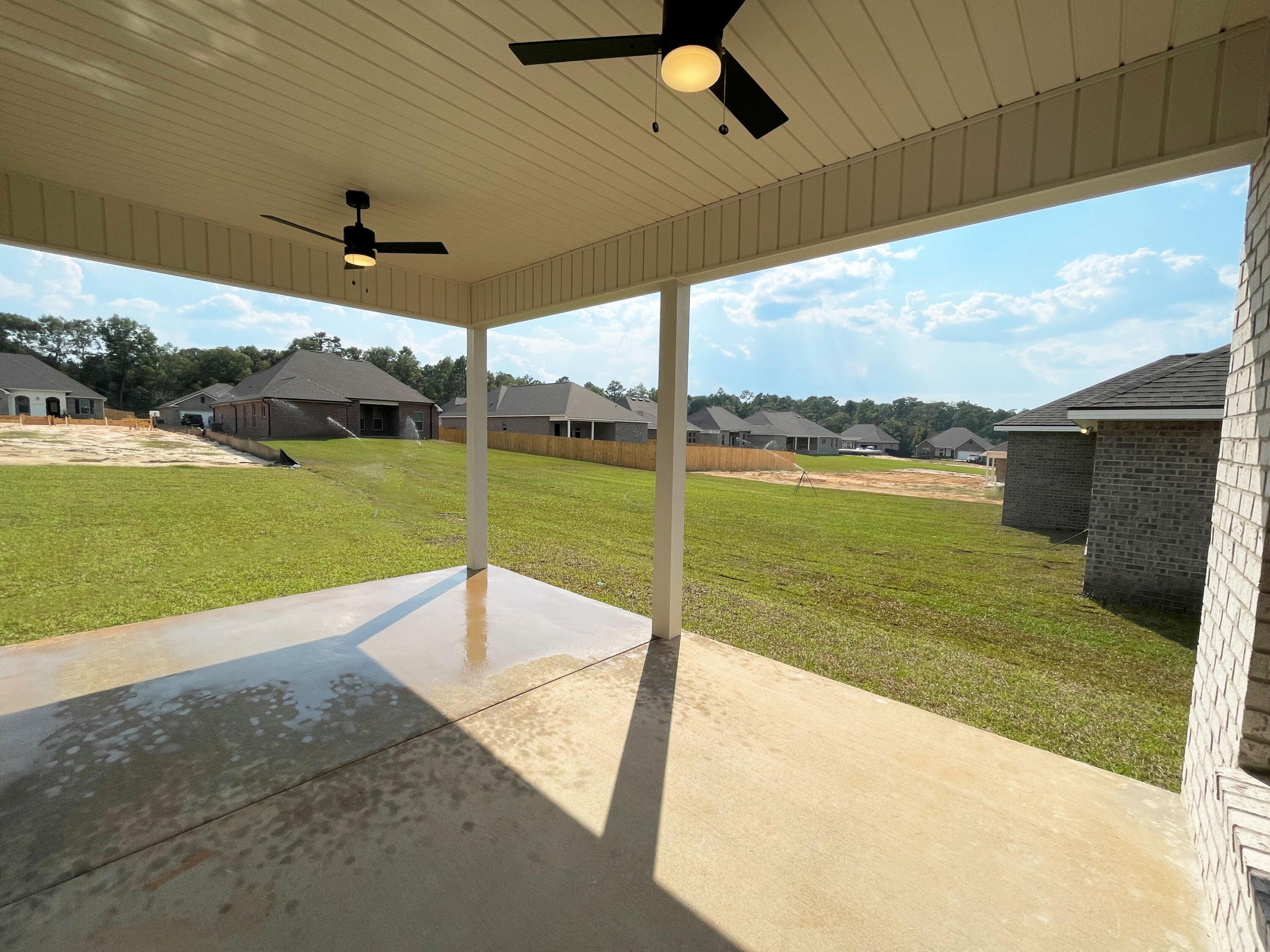 YOUNG OAKS - Residential