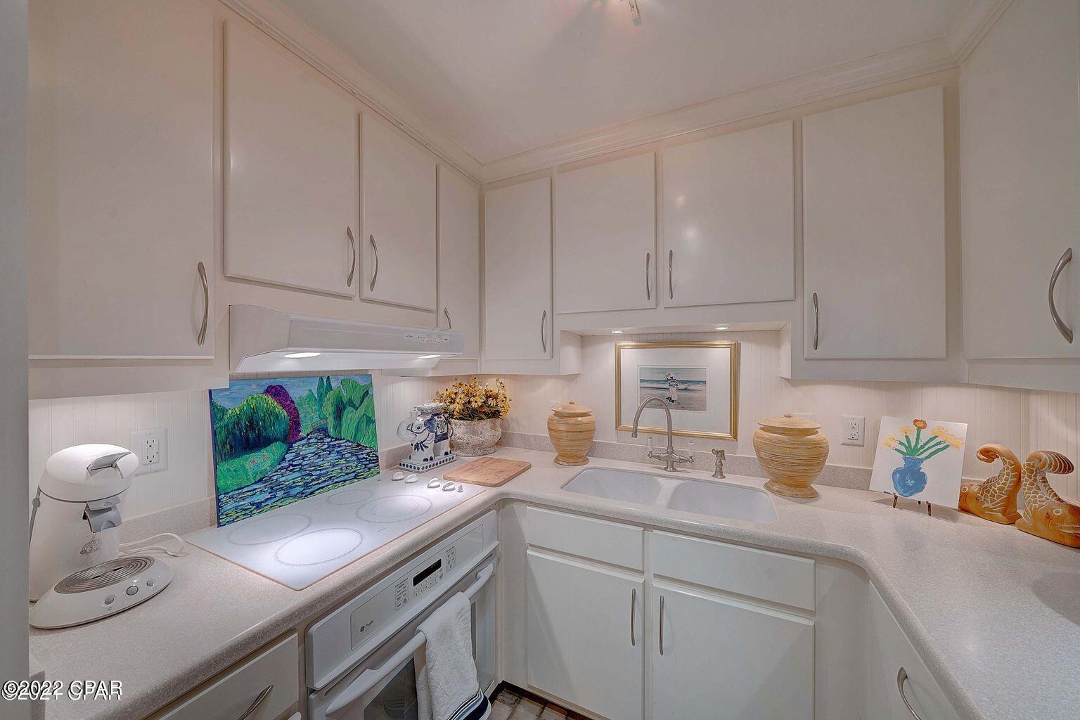 Bay Point Harbour Villas - Residential