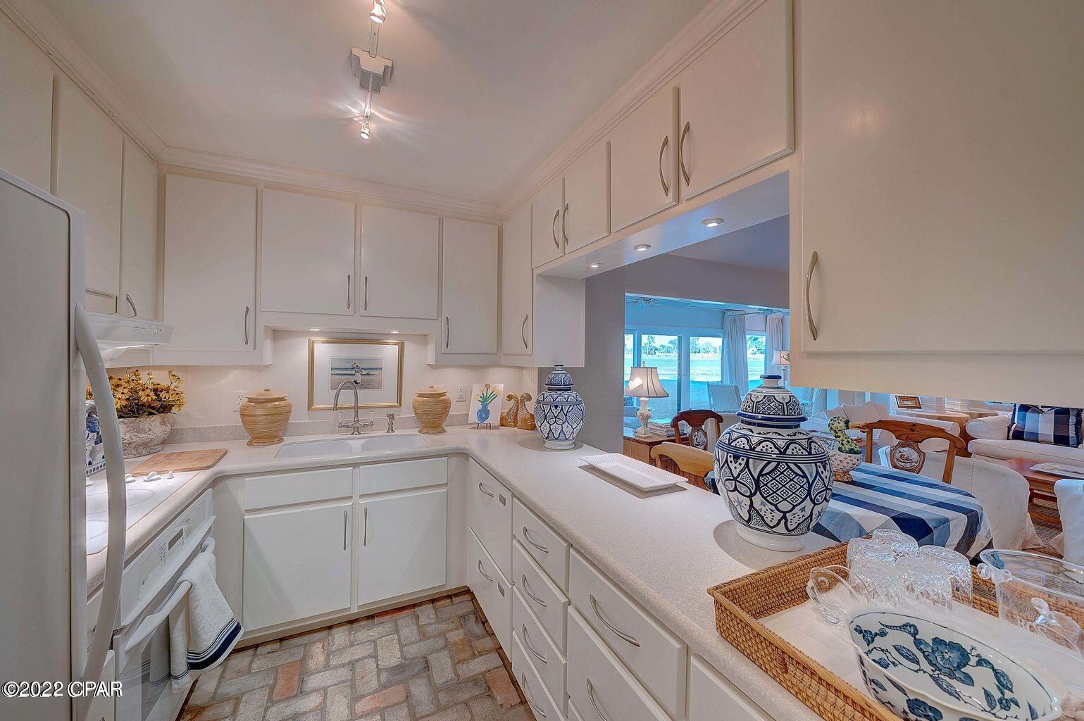 Bay Point Harbour Villas - Residential