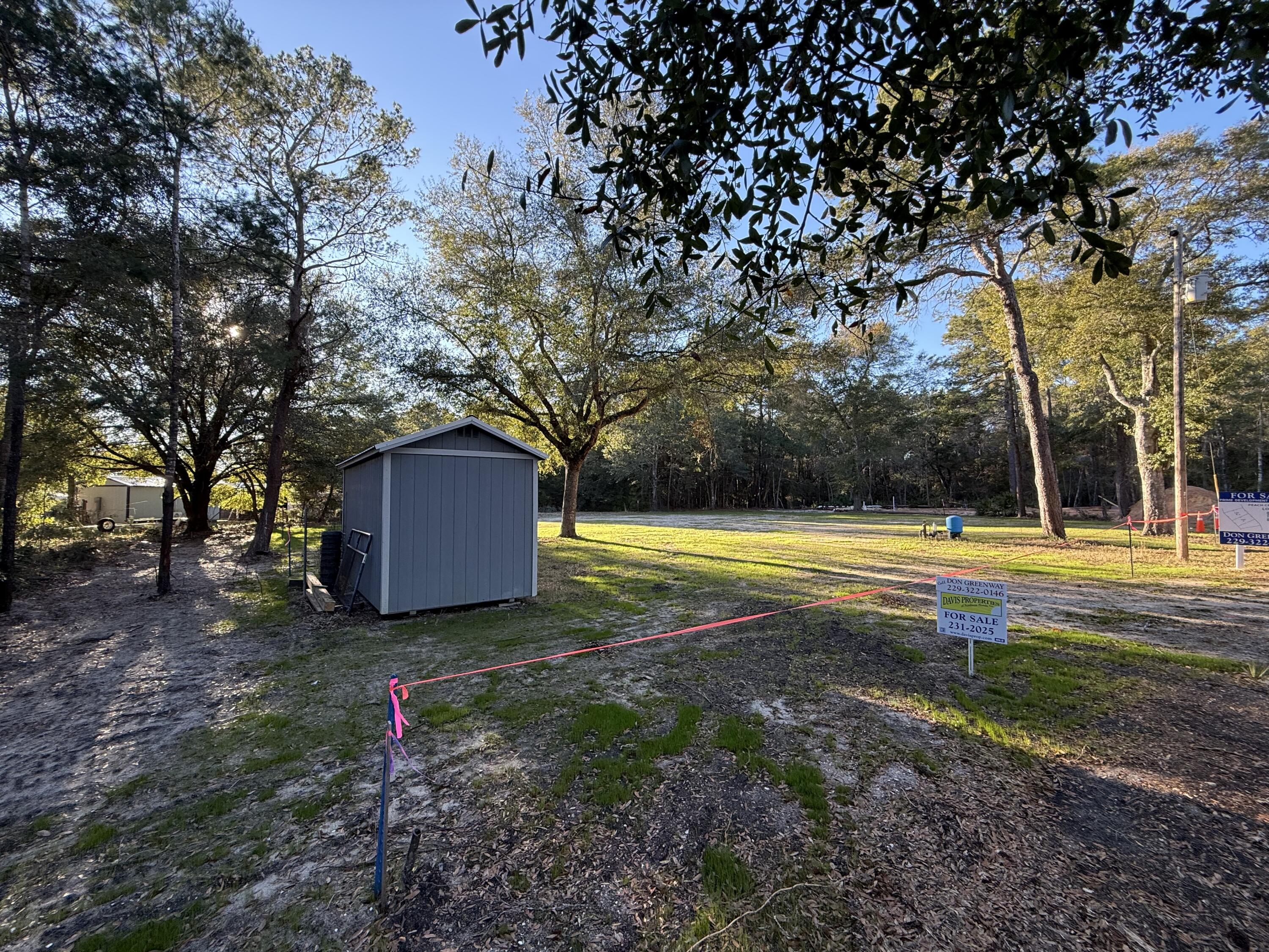 PEACHTREE HEIGHTS - Land