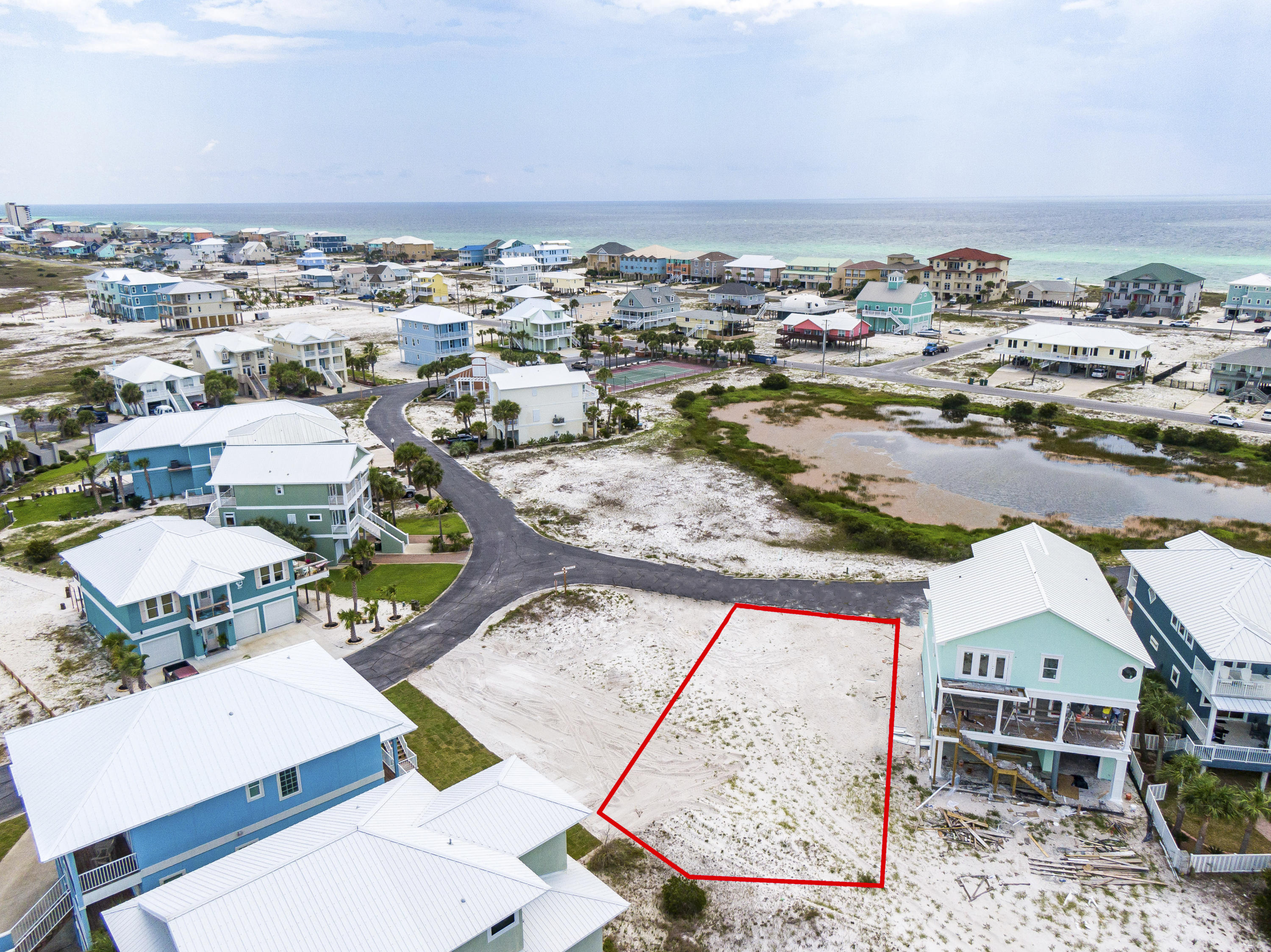 CARIBBEAN ISLES - Land