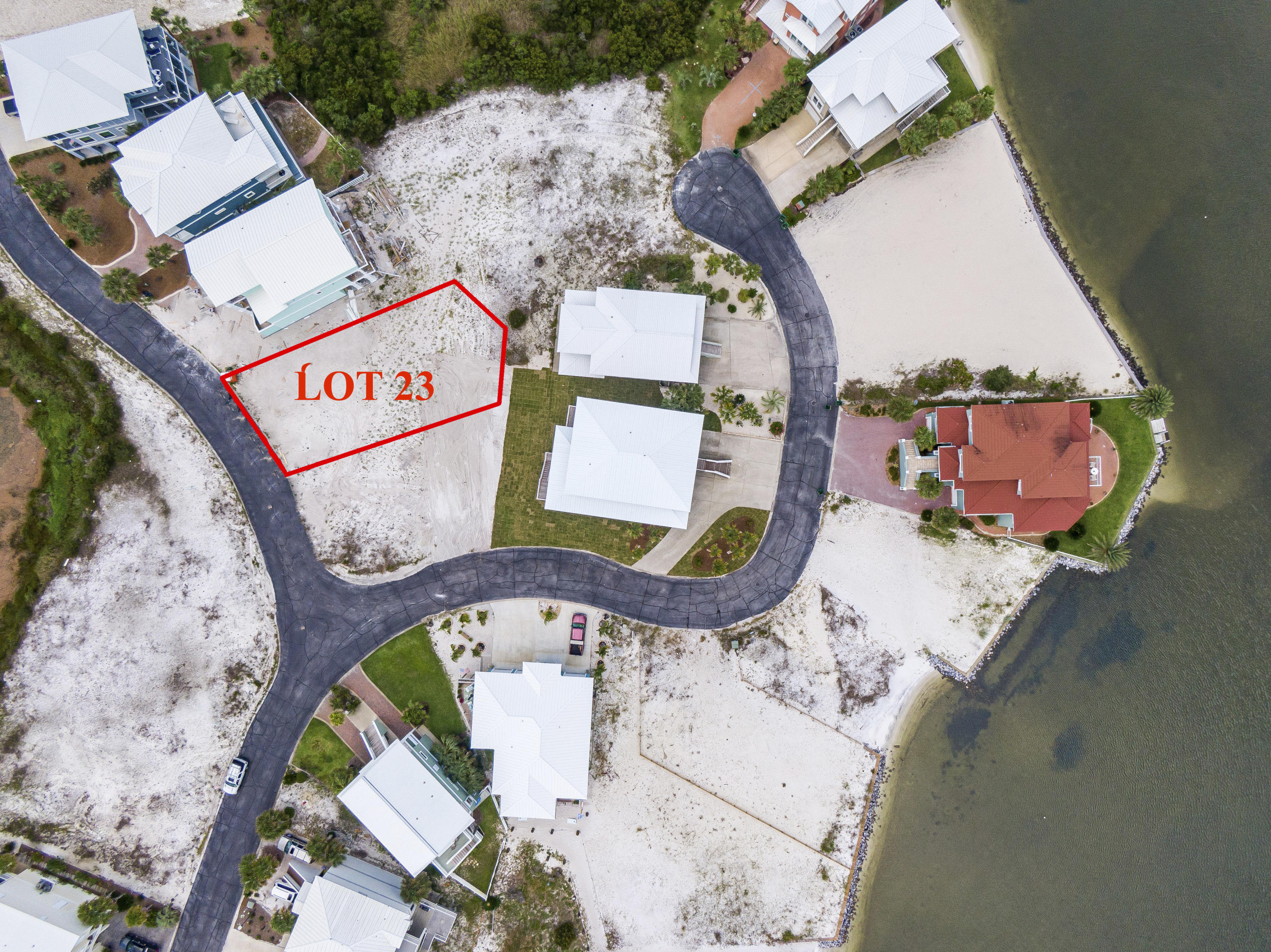 CARIBBEAN ISLES - Land