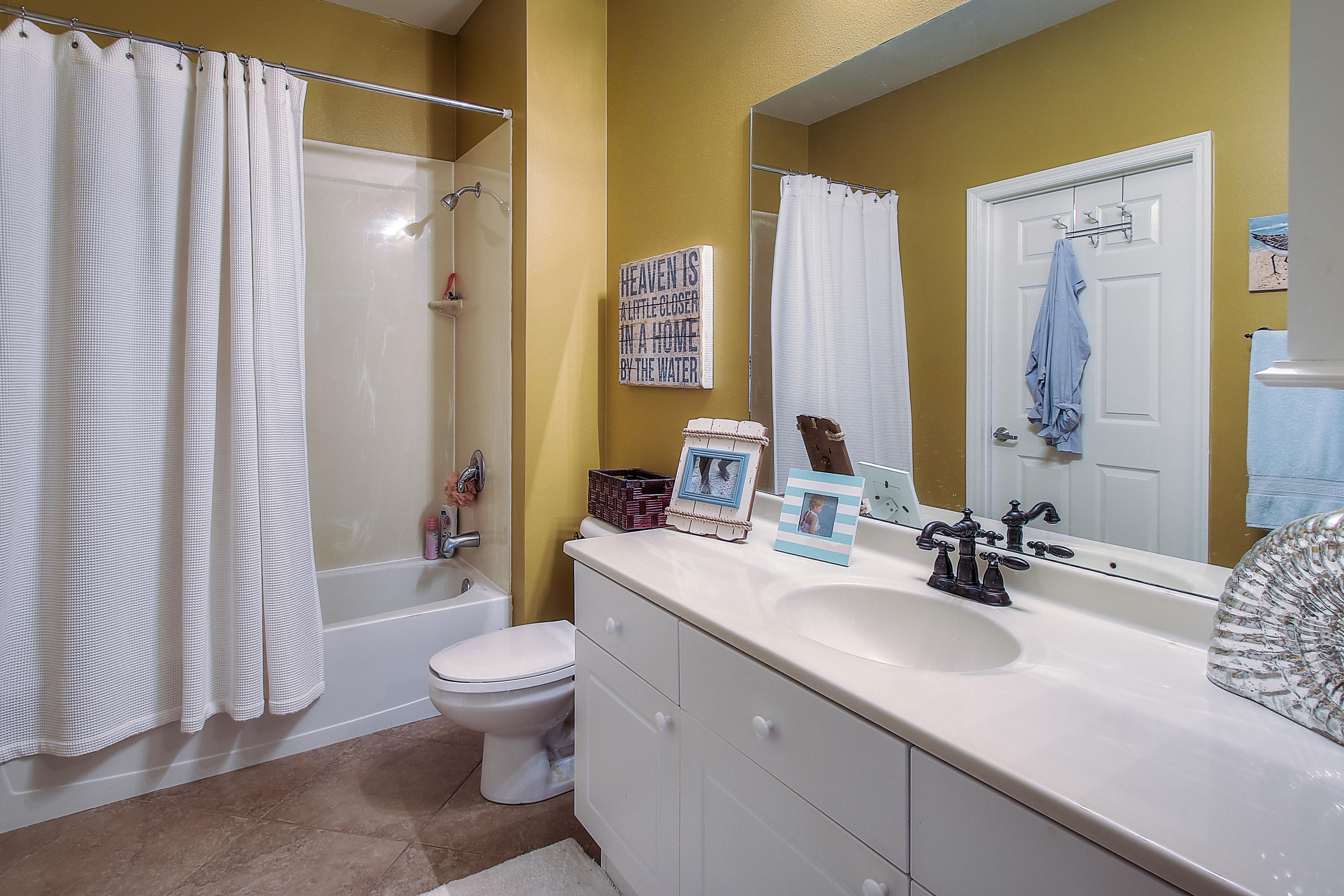 EMERALD WATERS - Residential